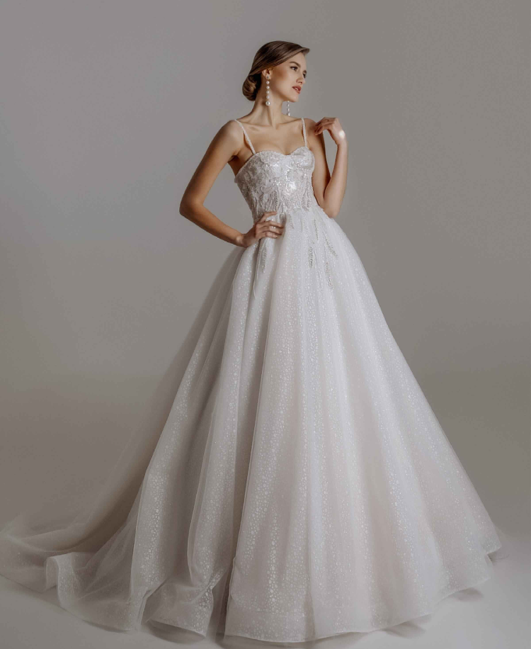 Straps, Neckline: Sweetheart, Fabric: Lace