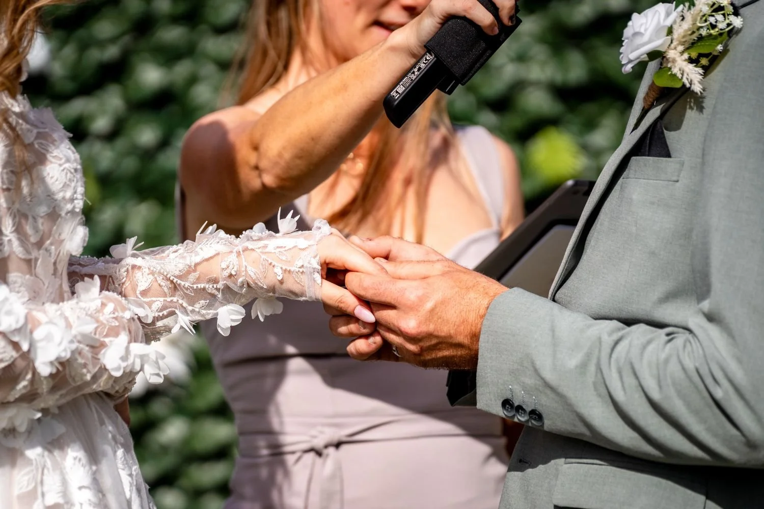 Relaxed weekday wedding ceremony Mackay and Whitsundays
