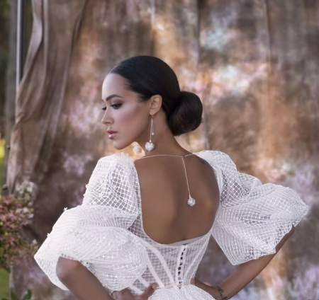 Sleeves, Open Back, Fabric: Lace