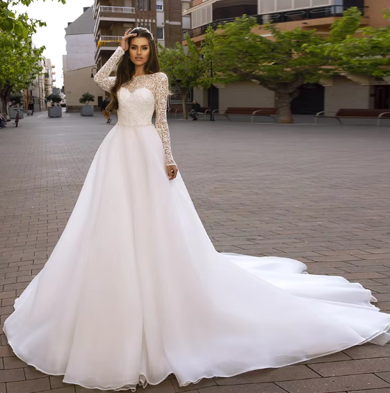 Sleeves, Neckline: illusion, Neckline: Sweetheart, Fabric: Lace