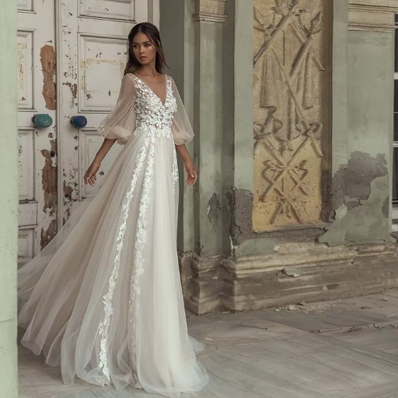 Sleeves, Fabric: Lace, Fabric: Tulle, Neckline: V-Neck