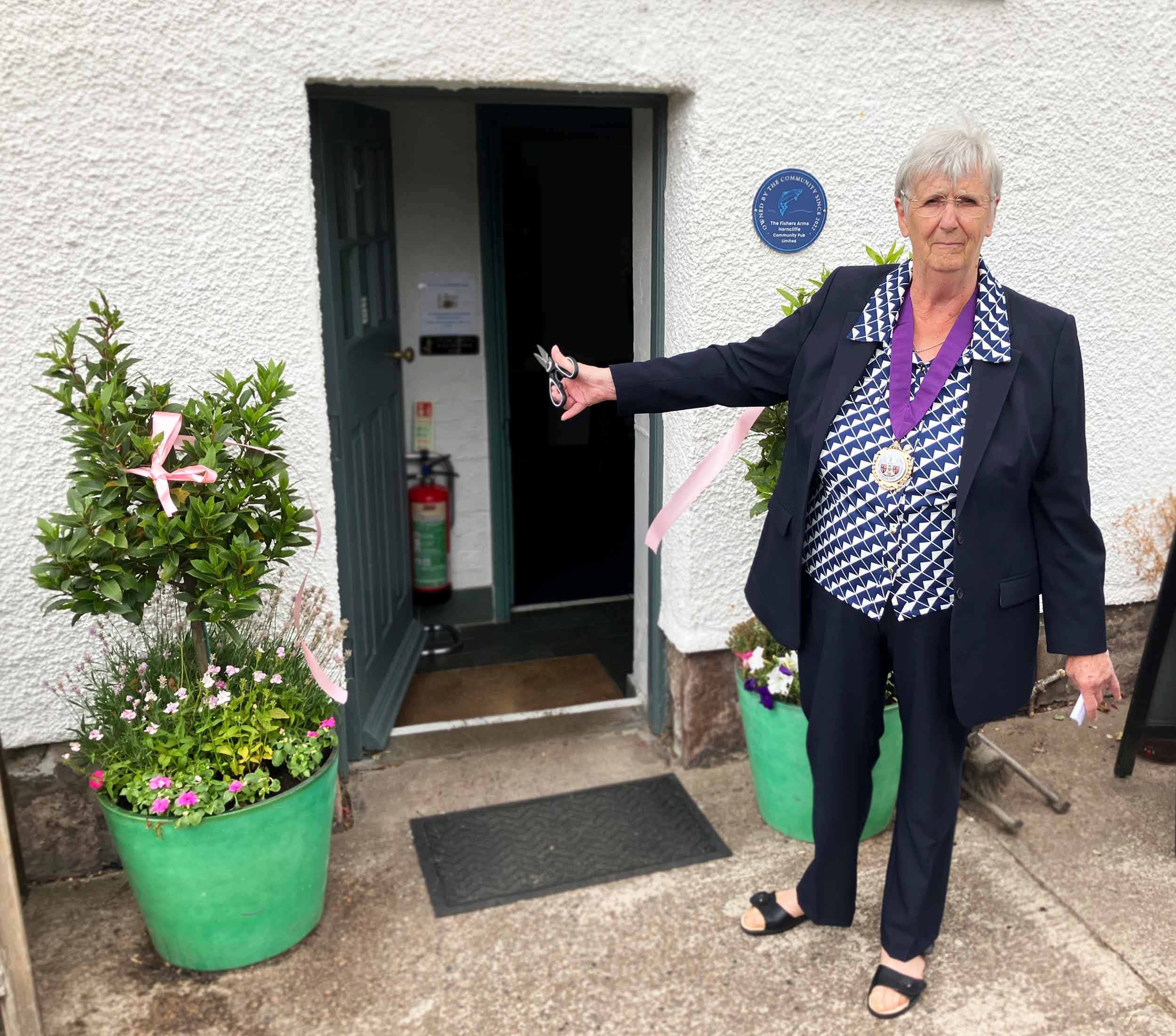 Mayor of Berwick, Jane Turton, cutting the ribbon at the Fishers Arms Community Pub