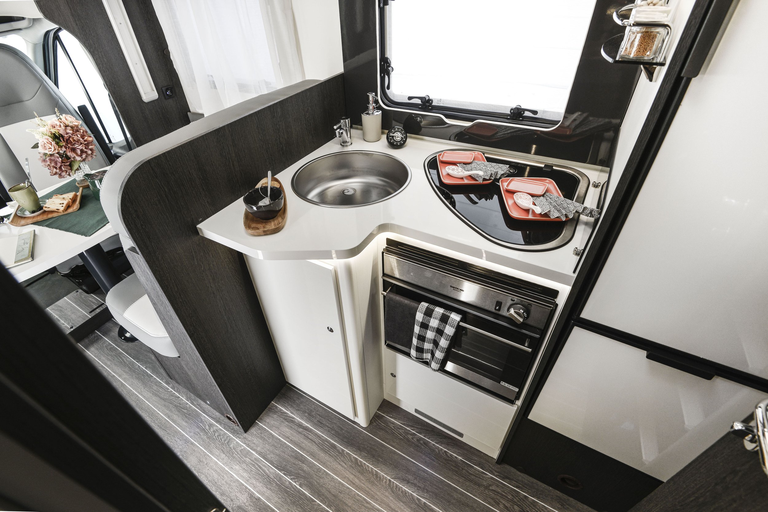 Freedom_Motorhomes_Islay_Internal_RT-Zefiro-665-UK 040.JPG