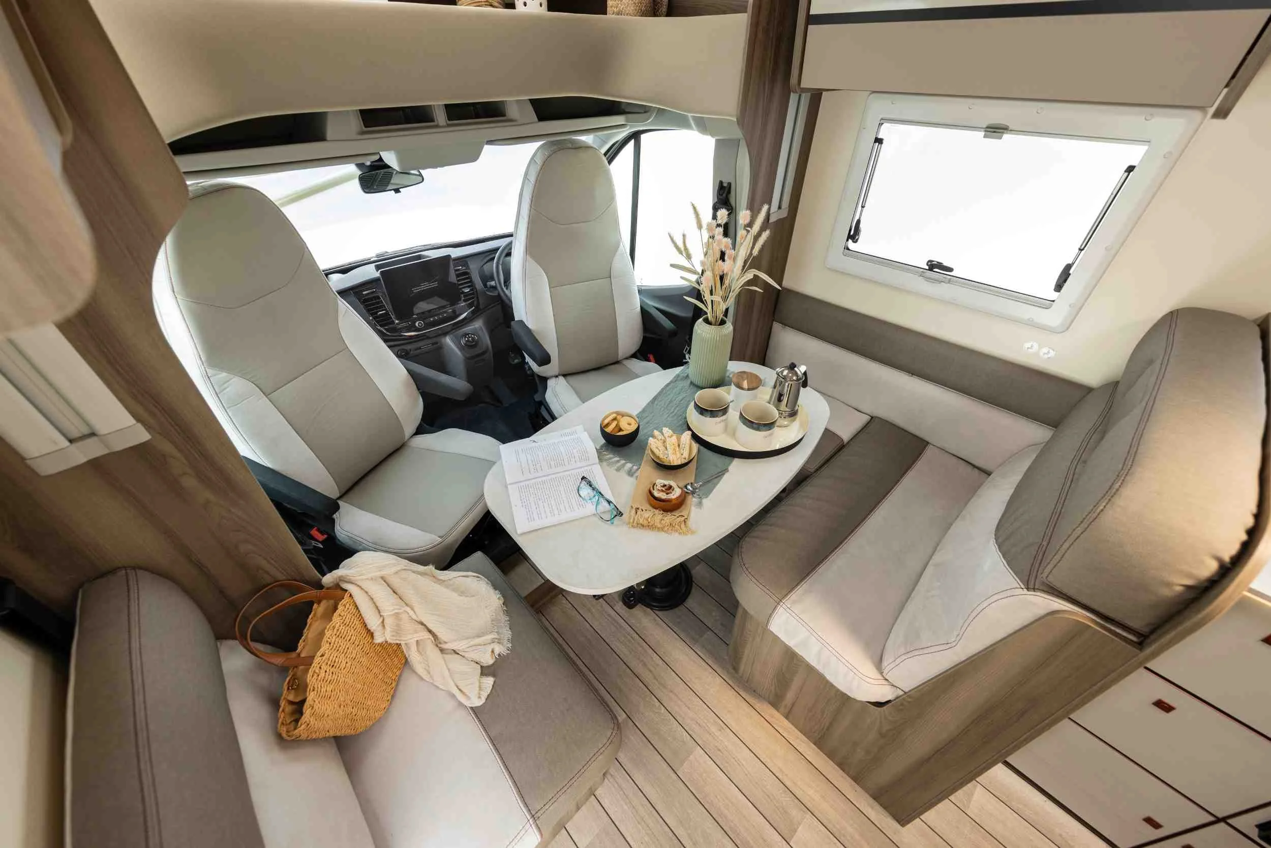 Dining Area (Islay - Roller Team Kronos Compact 665 Motorhome)