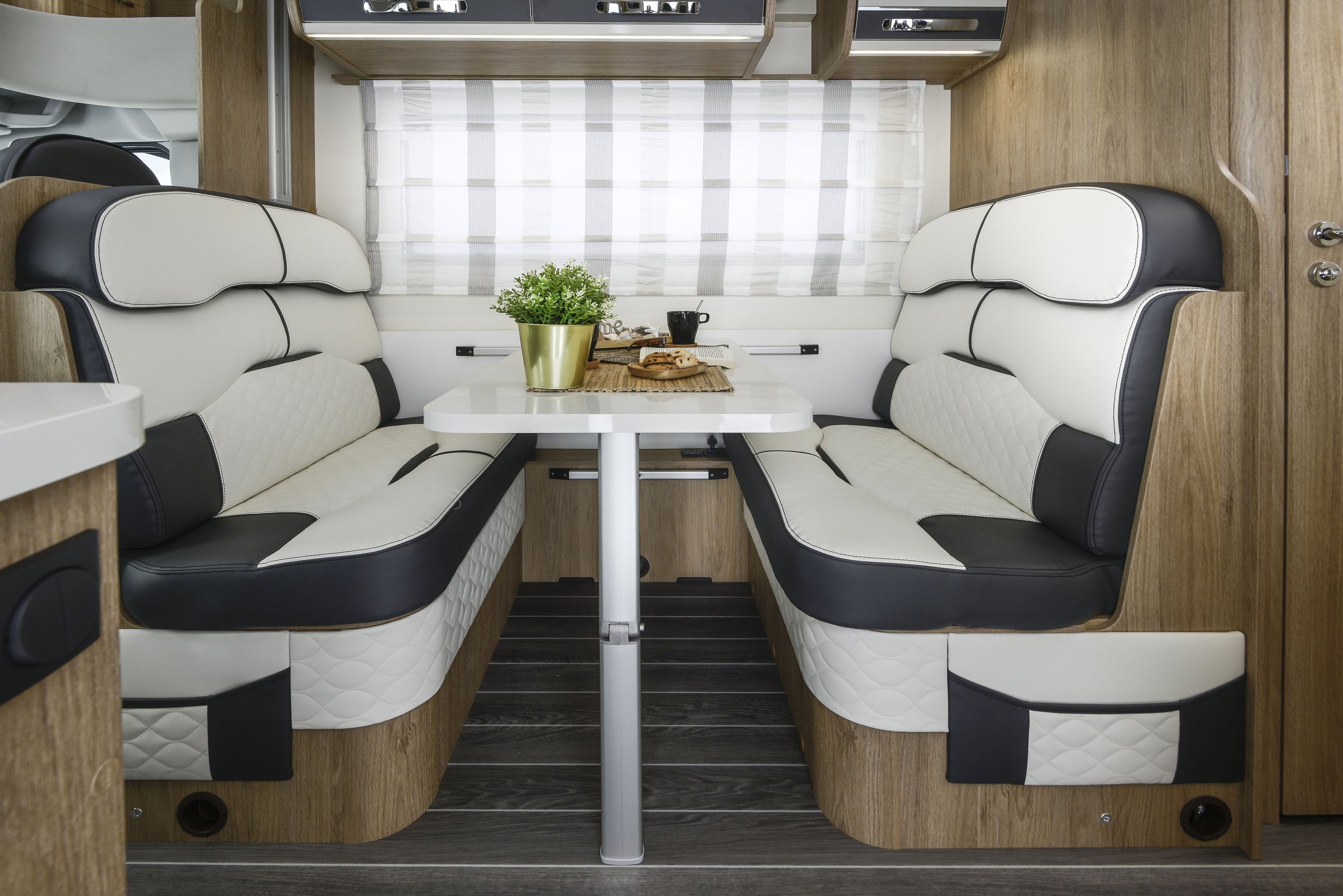 RT AutoRoller 747 UK 020.JPG