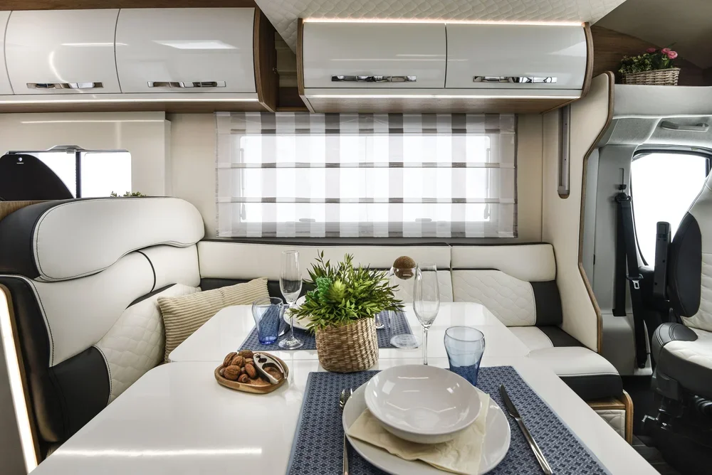 Freedom_Motorhomes_Rassay_Internal__8009594.webp