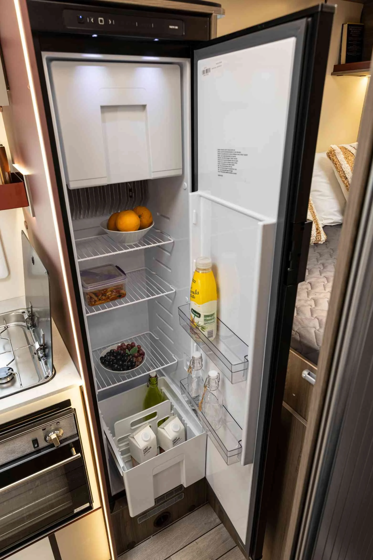 Kronos Compact 665 - 6000 Fridge-freezer.jpg