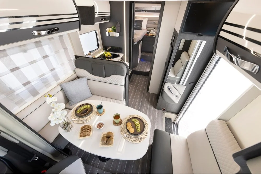 Jura+Motorhome+-+Rollerteam+Zefiro+685+-+Internal+4.jpeg