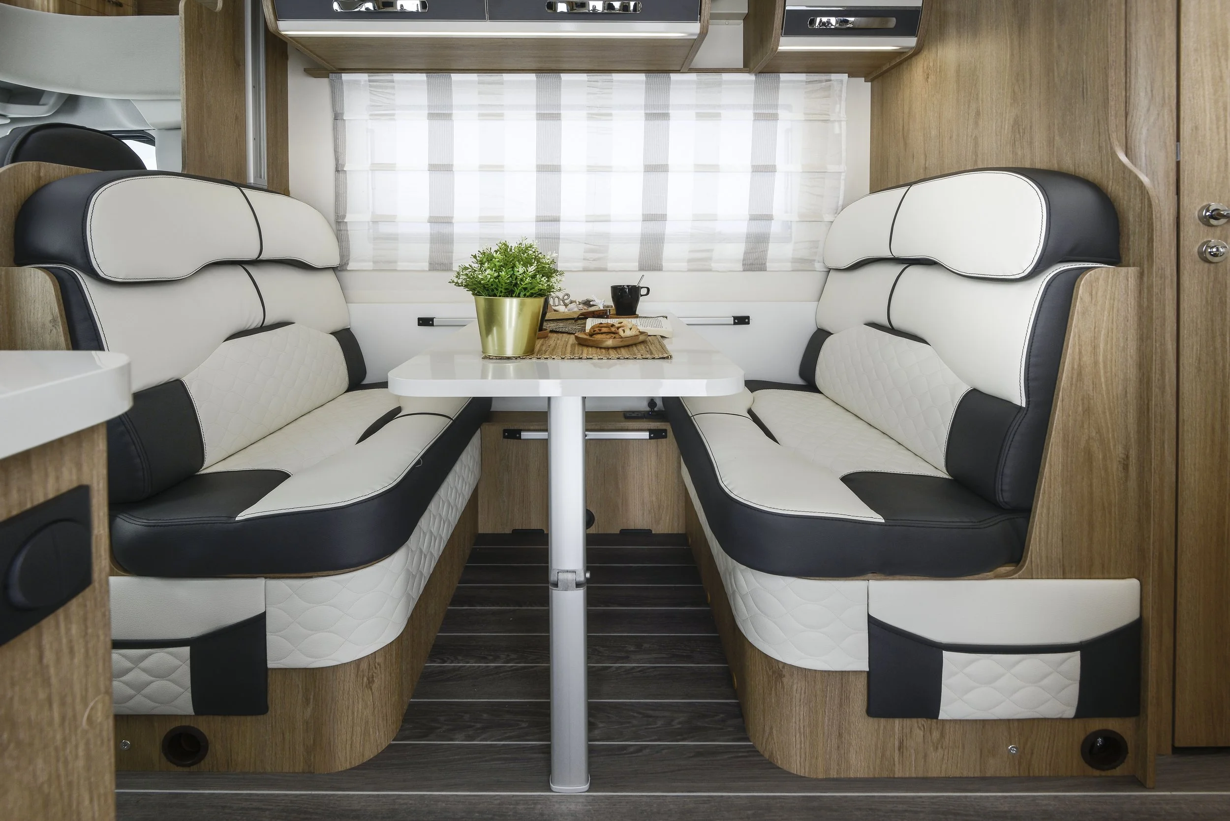 RT AutoRoller 747 UK 020.JPG