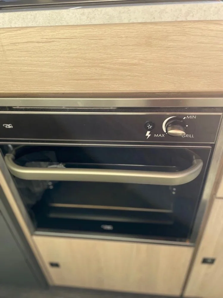 7 - Iona+oven.jpeg
