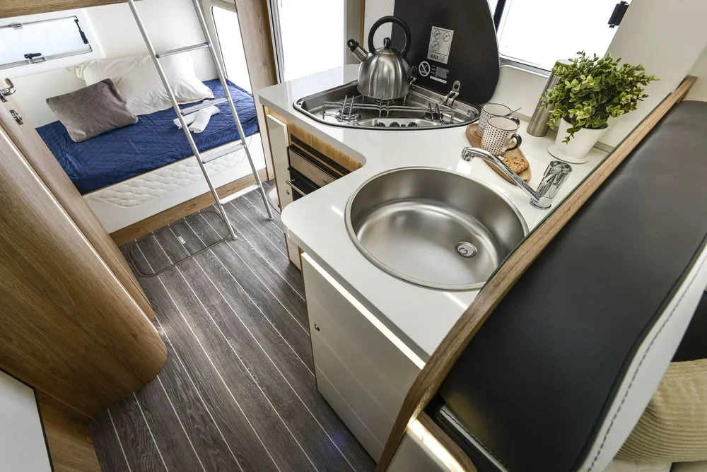 Freedom_Motorhomes_Rassay_Internal__8009597.webp