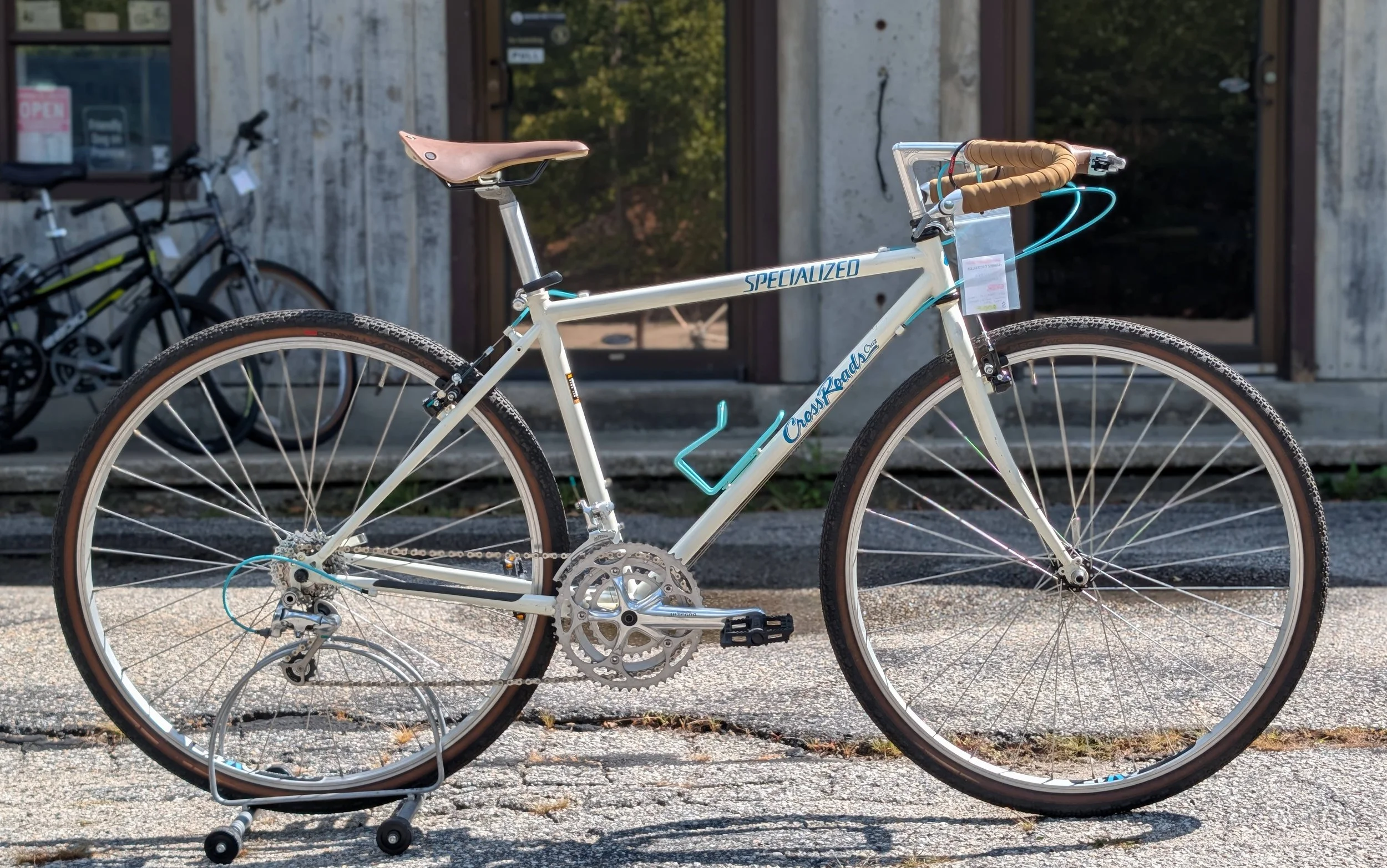Specialized Crossroads Cruz. Fits like a 54CM. Gravel/XO1 Conversion. Lots of new parts!
