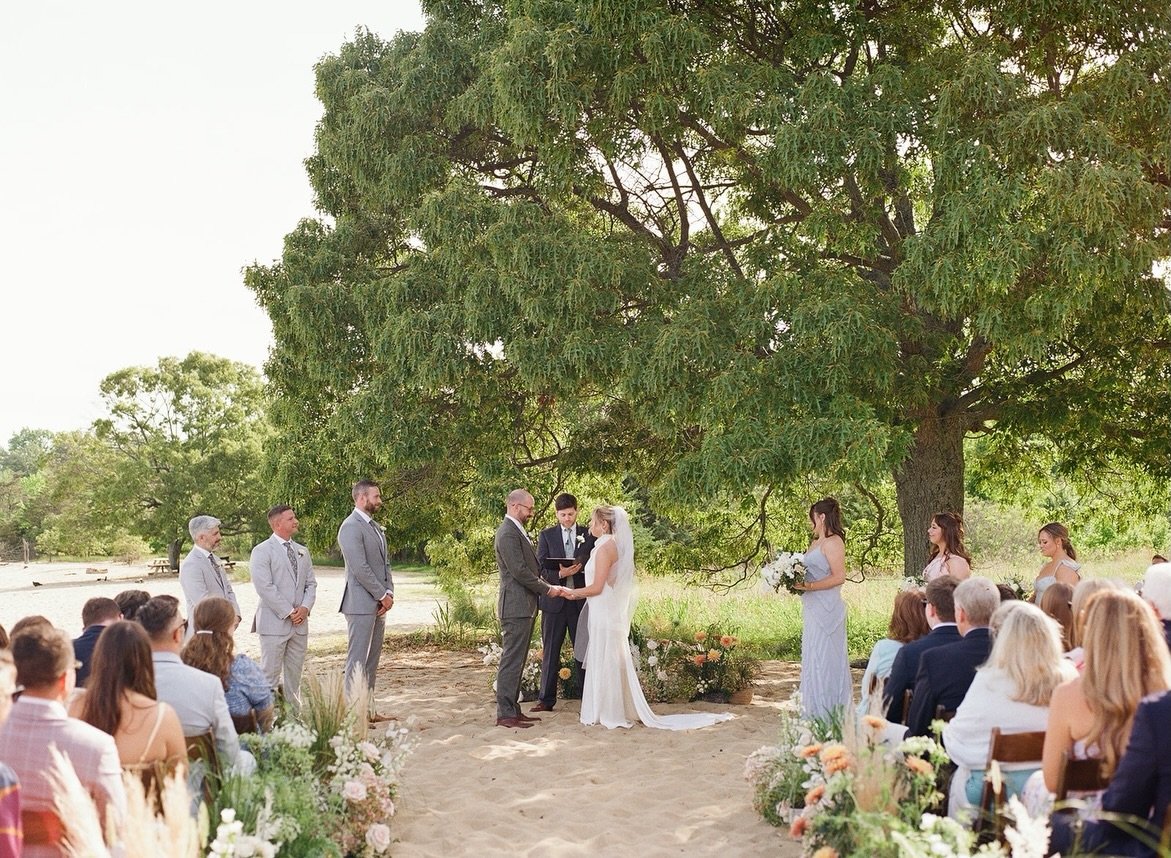 The couple and their guests! While your guests get to see you and your love, you get to see all your favorite people in one place.
⠀⠀⠀⠀⠀⠀⠀⠀⠀
Bonus if that place is the Chesapeake Bay 🌊

Photography: @marybell.photo
Planner: @lissamarieweddingsandeve
