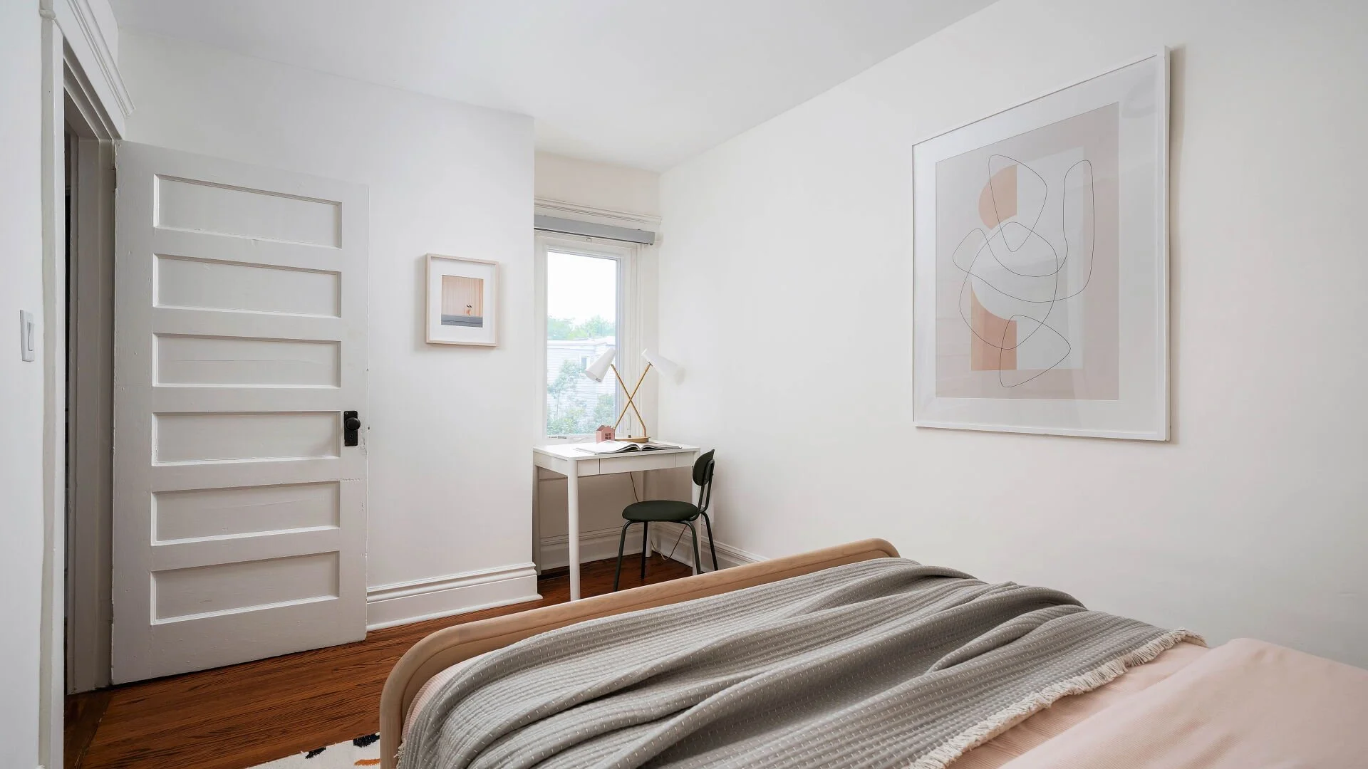 20 Condor Bedroom 3.jpg