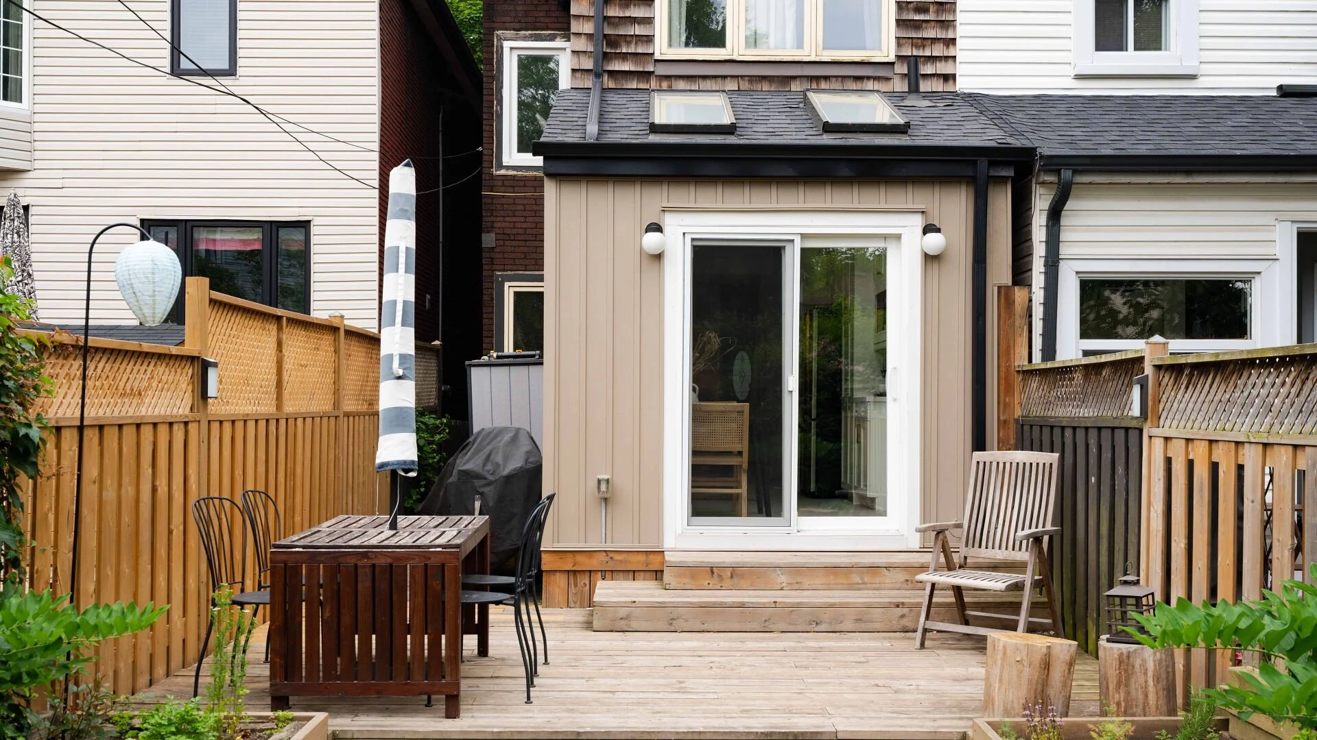 20 Condor Back House.jpg