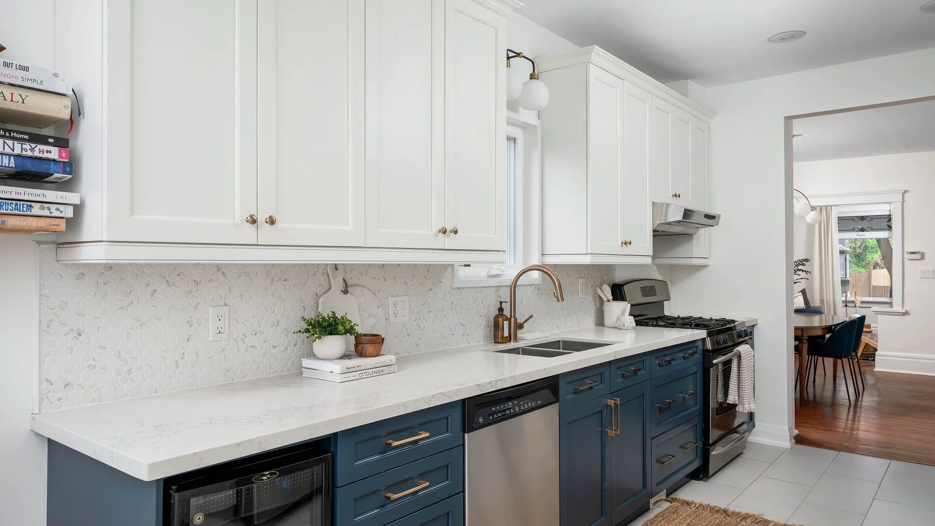 20 Condor Kitchen 4.jpg