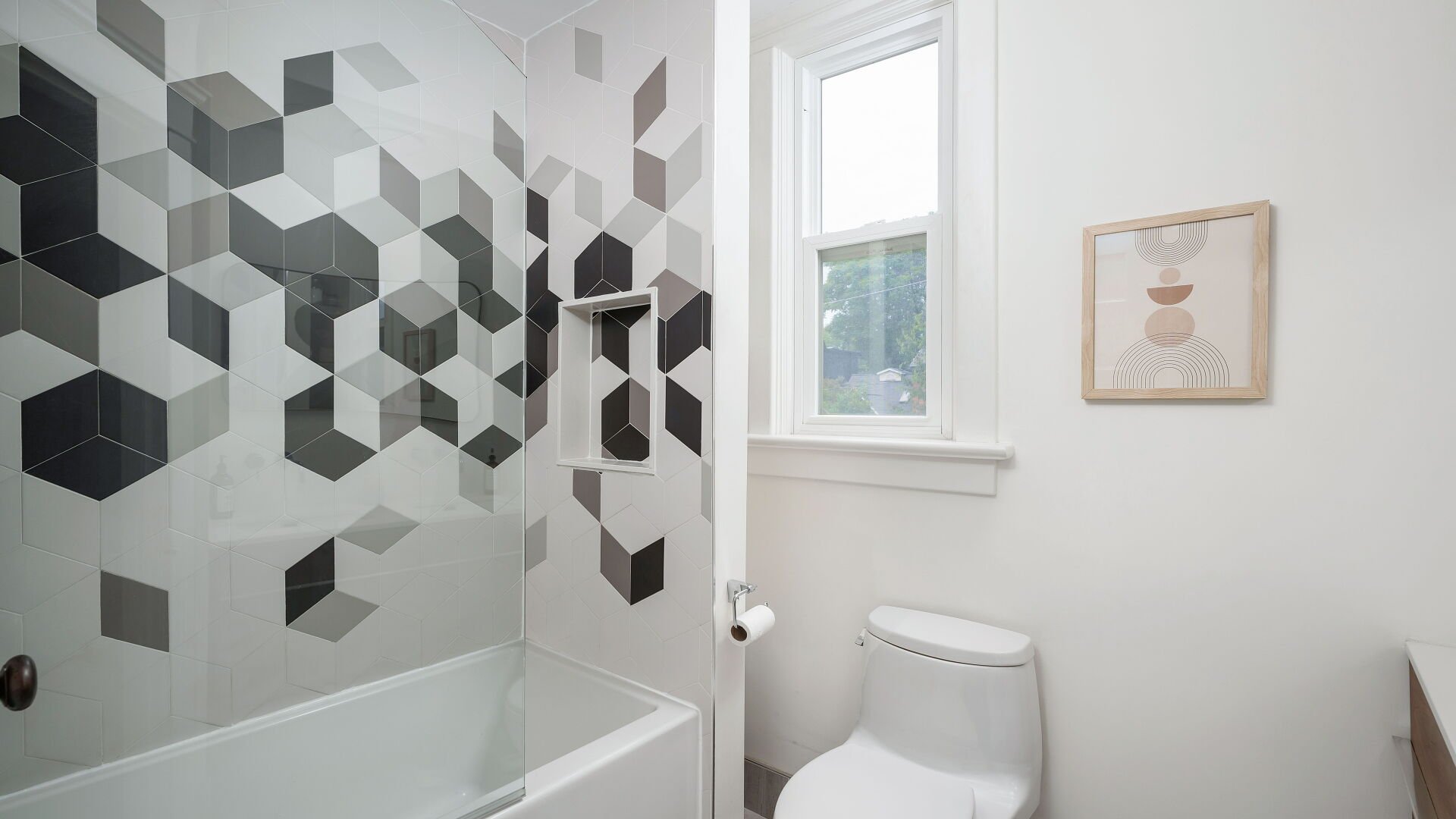 20 Condor Bathroom.jpg