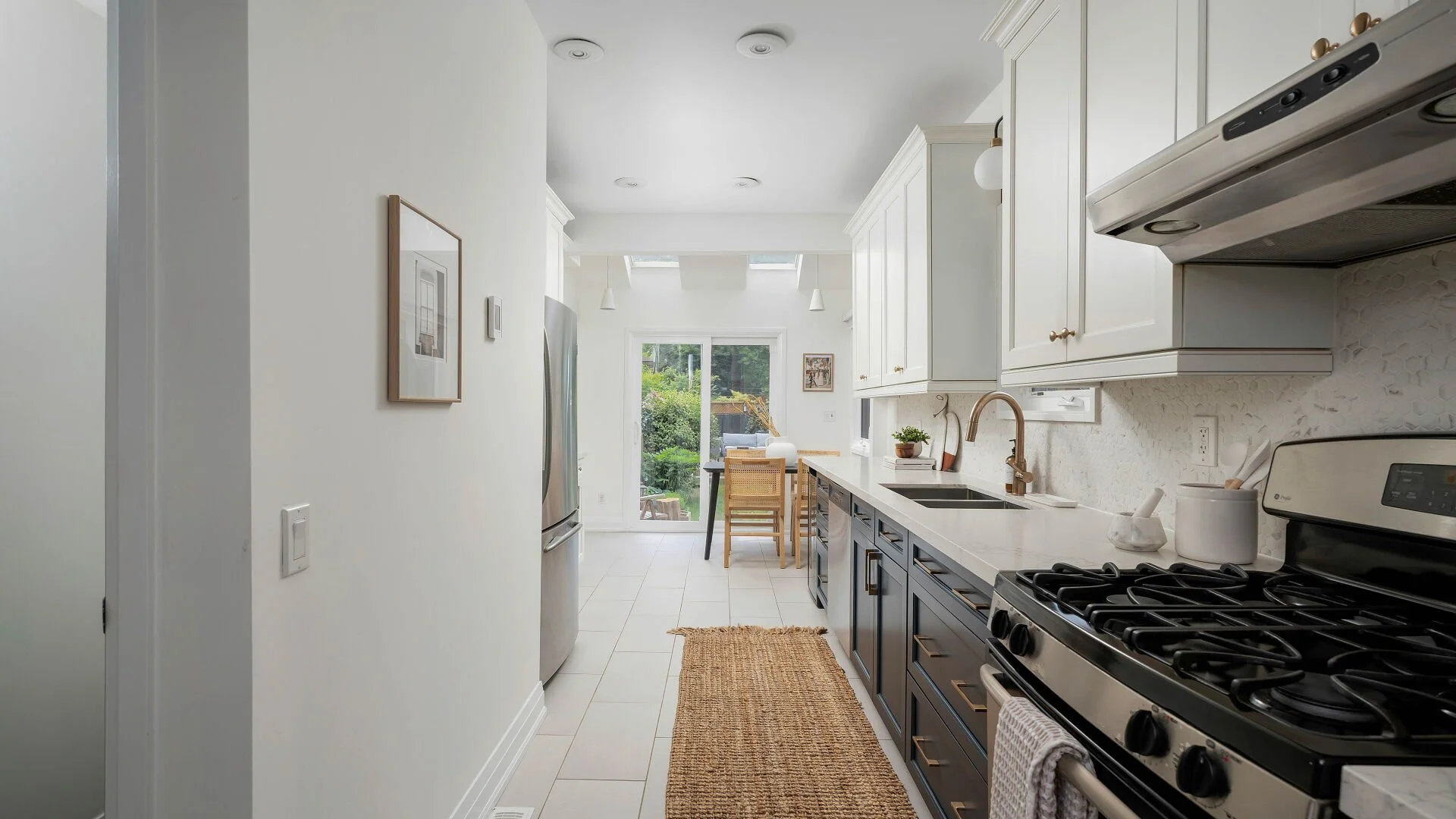 20 Condor Kitchen.jpg