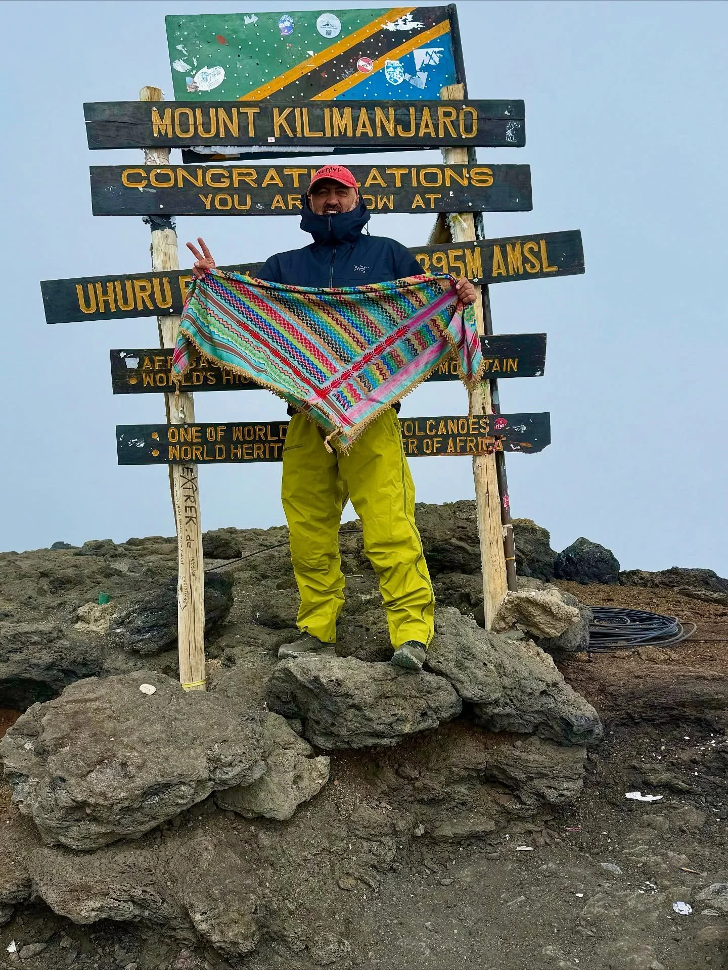 This morning at 9:00 a.m. (Tanzania time), I stood once again on the Southern Summit of Kilimanjaro for the 44th time. One of my favorite mountains, where so many dreams and causes have been carried to the sky. Holding a Palestinian scarf hand-embroi