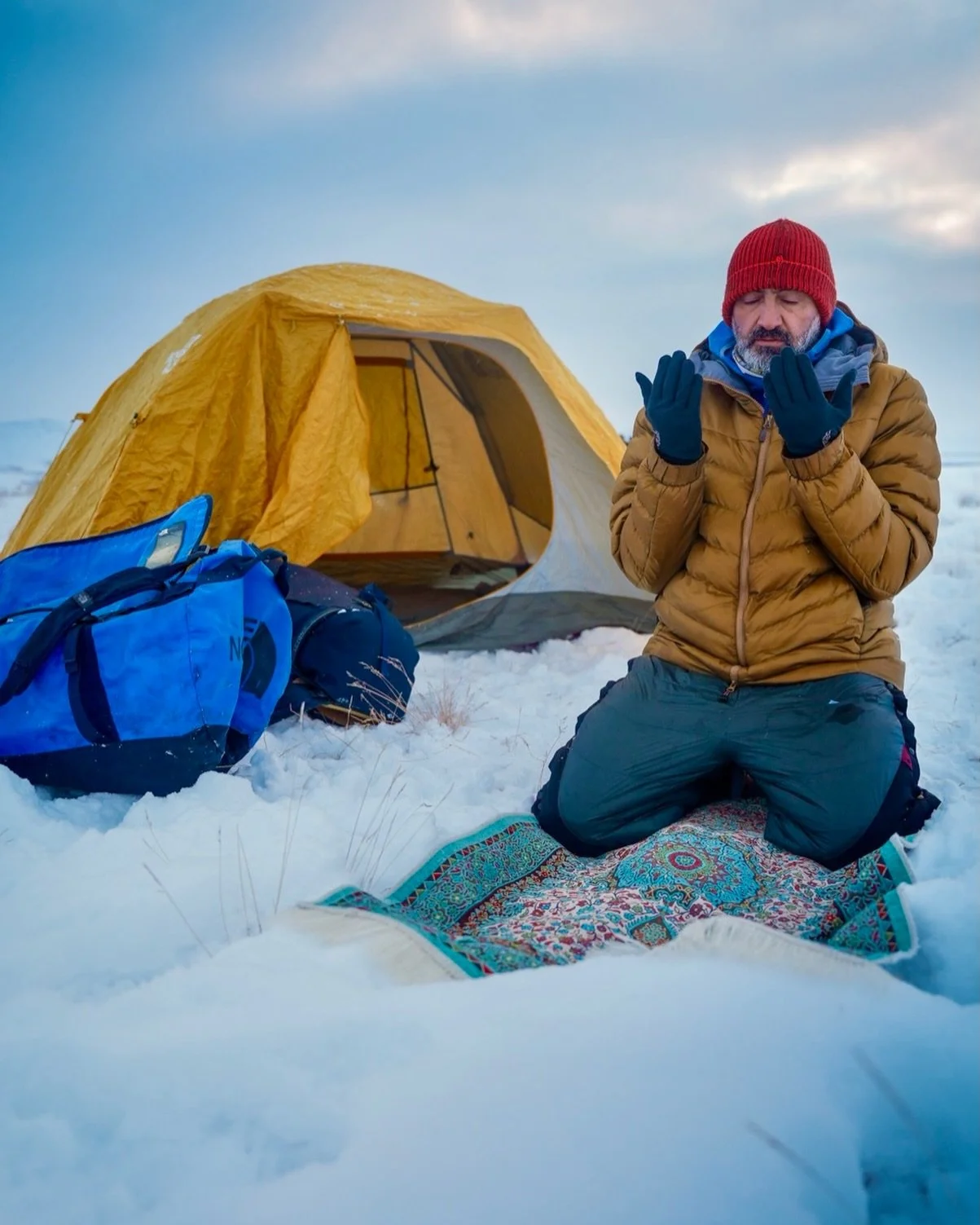 الرحلة على نهايتها&hellip;
والحمد لله الذي حفظنا في البرد والبياض.

بسم الله ما شاء الله، لا يسوق الخير إلا الله.
بسم الله ما شاء الله، لا يصرف السوء إلا الله.
بسم الله على قلبي حتى يروى،
بسم الله على عقلي حتى يصفى،
بسم الله على روحي حتى ترقى،
ولا حو