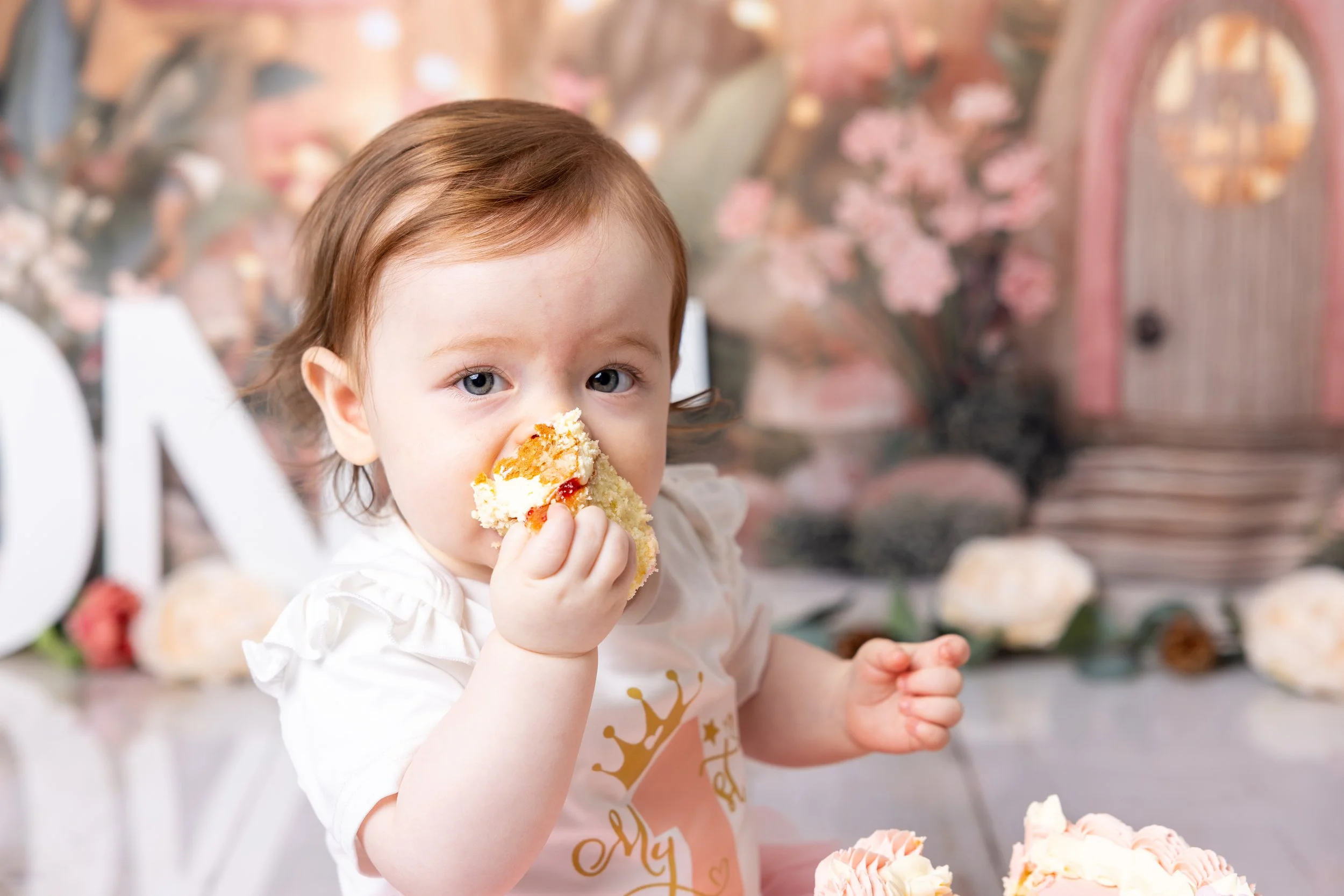 BABY EATING CAKE 