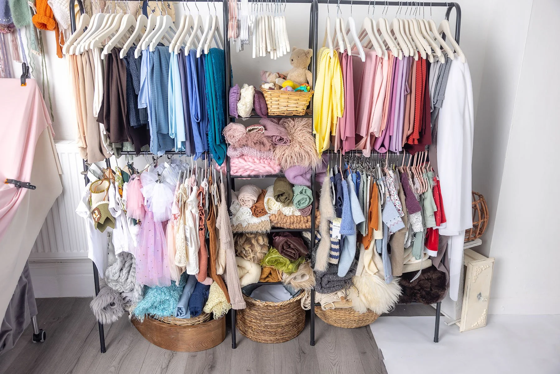 NEWBORN PHOTOSHOOT WRAPS AND CLOTHING 