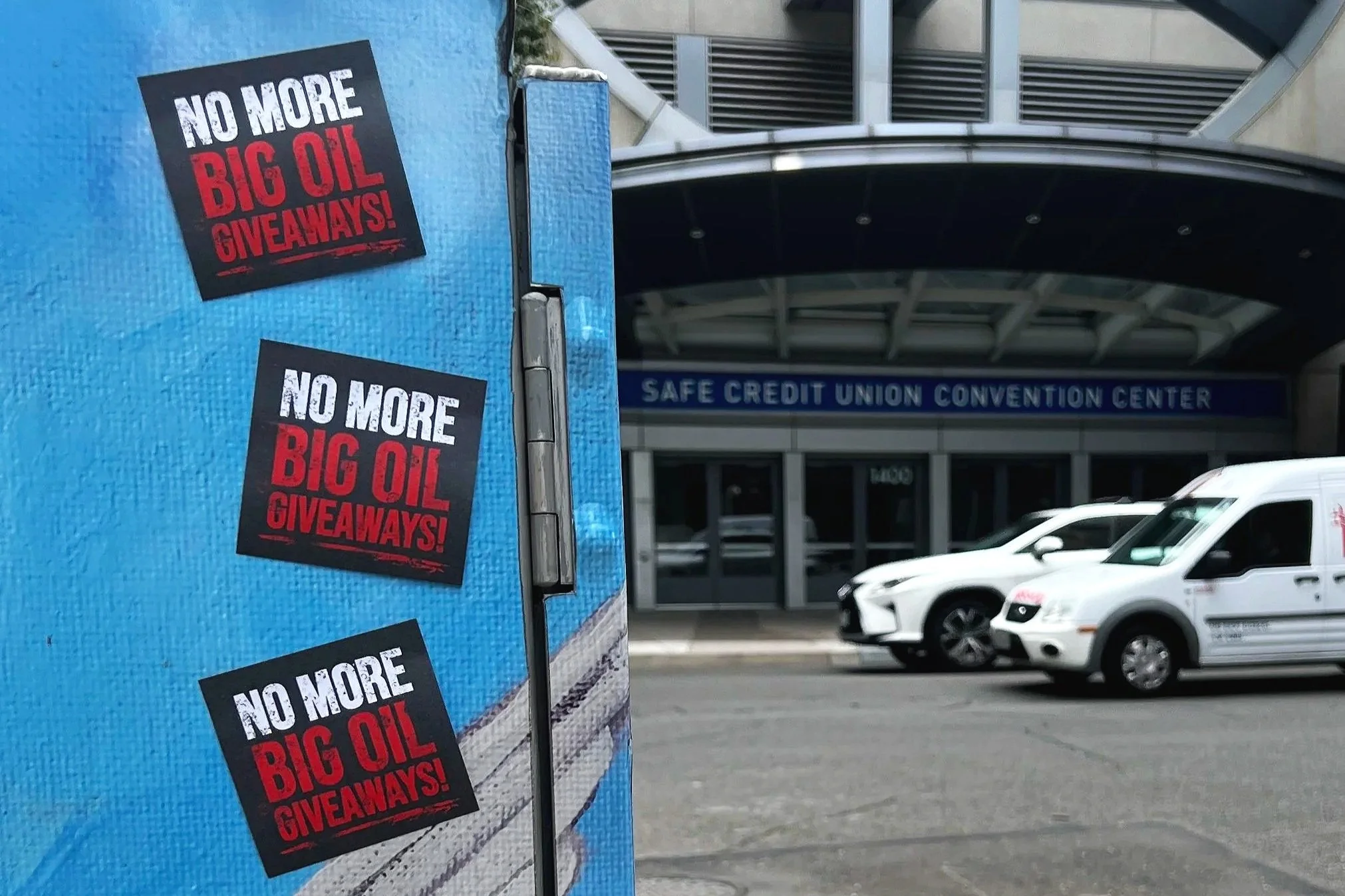 "No Big Oil" Campaign Targets Sacramento Residents and Legislation