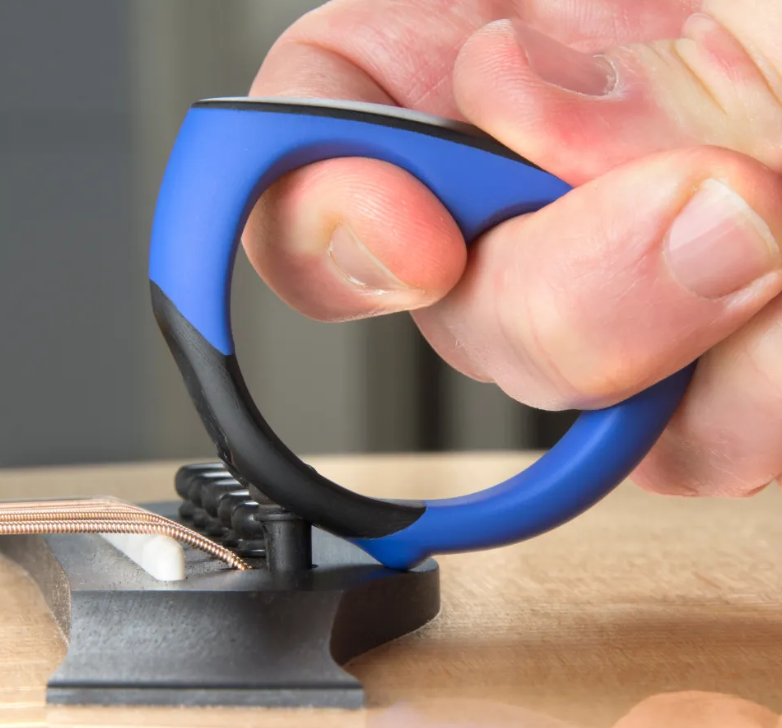 Music Nomad Grip Bridge Pin Puller03.png