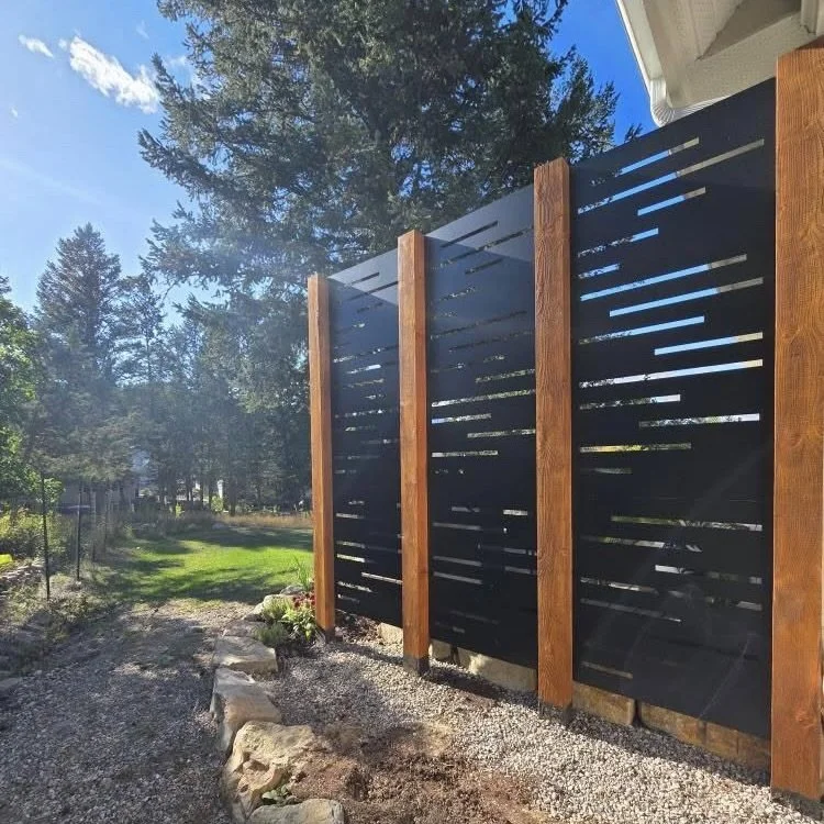 aluminum-balcony-privacy-screens-condominium-installation