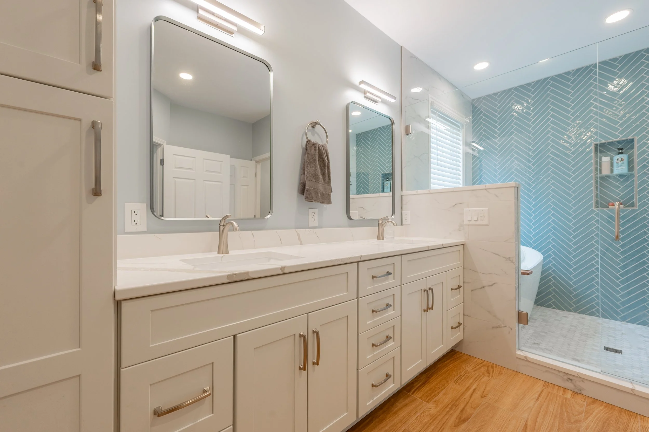 knob hill drive-4.jpg