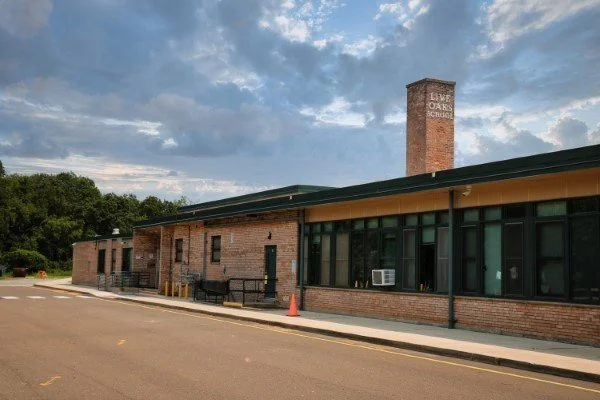 Live Oaks Elementary School.jpeg