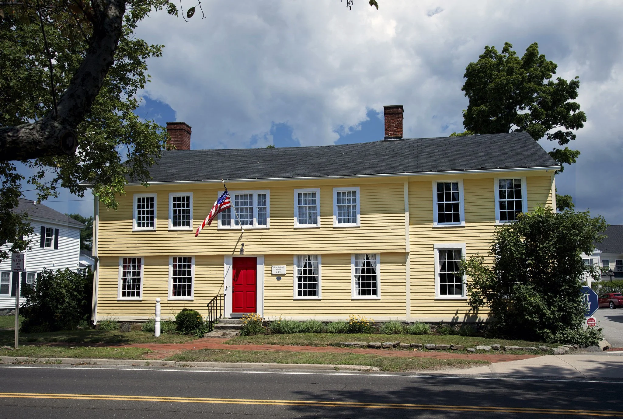 Allis-Bushnell House and Museum.jpeg