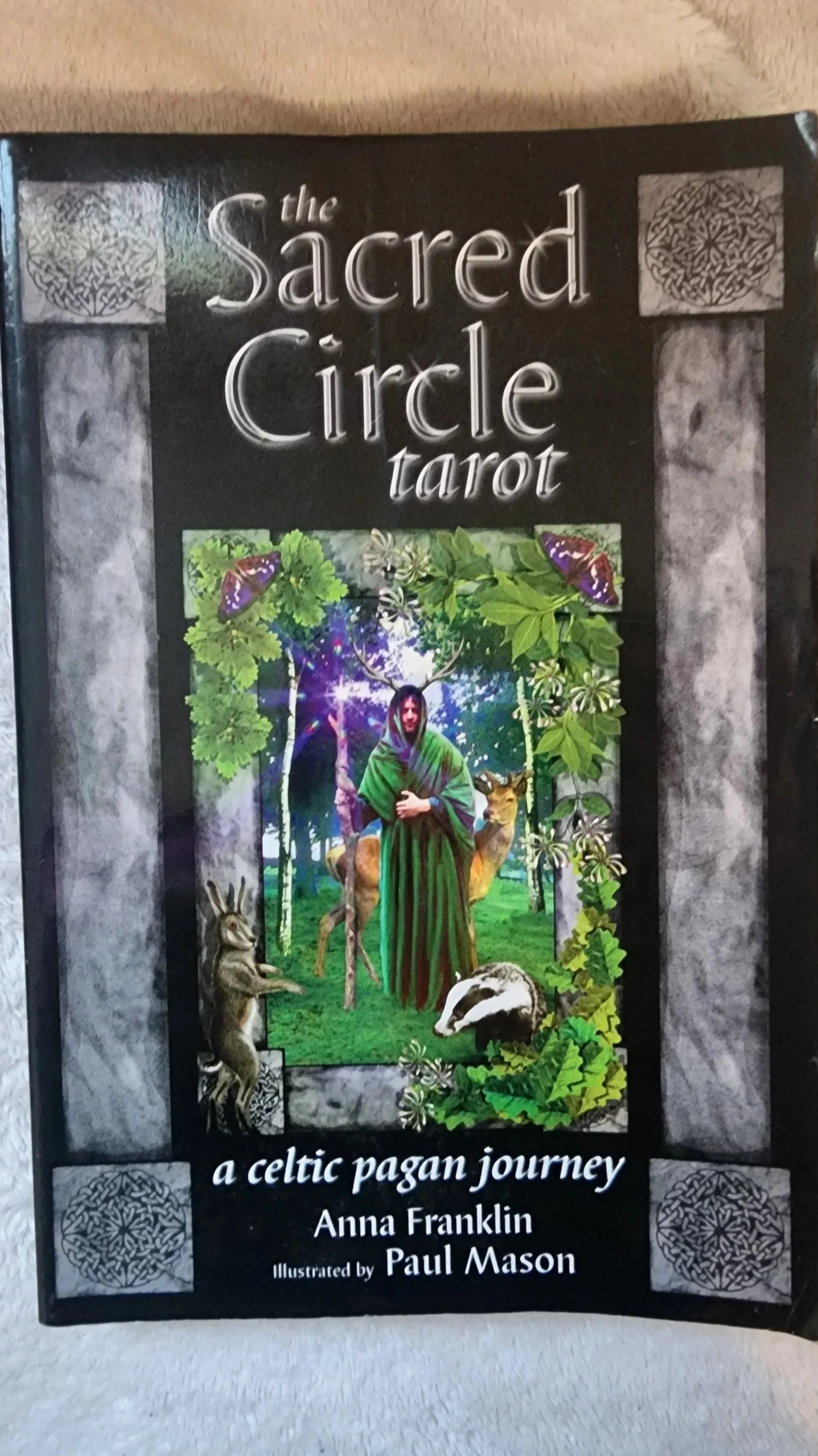 Sacred Circle Tarot: A Celtic Pagan Journey