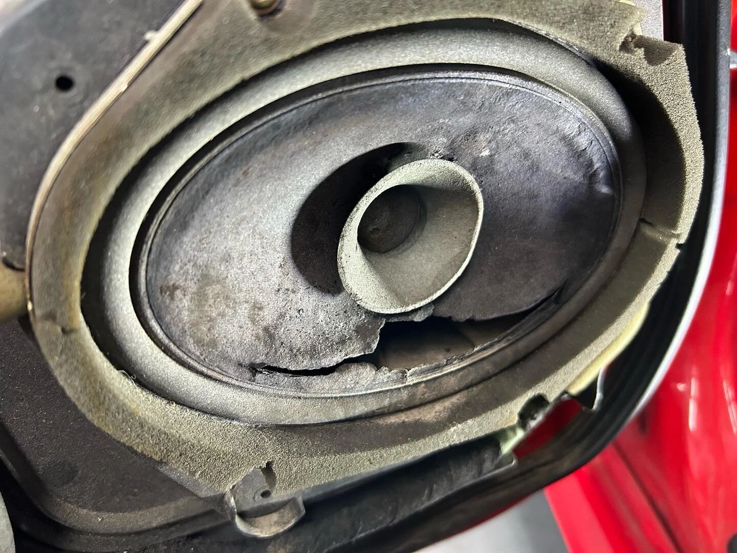 👀 Anybody got some duct tape?? #arhindrichsllc #houston #texas #cypresstexas #thatmiatashop #caraudio #speaker #blownspeaker