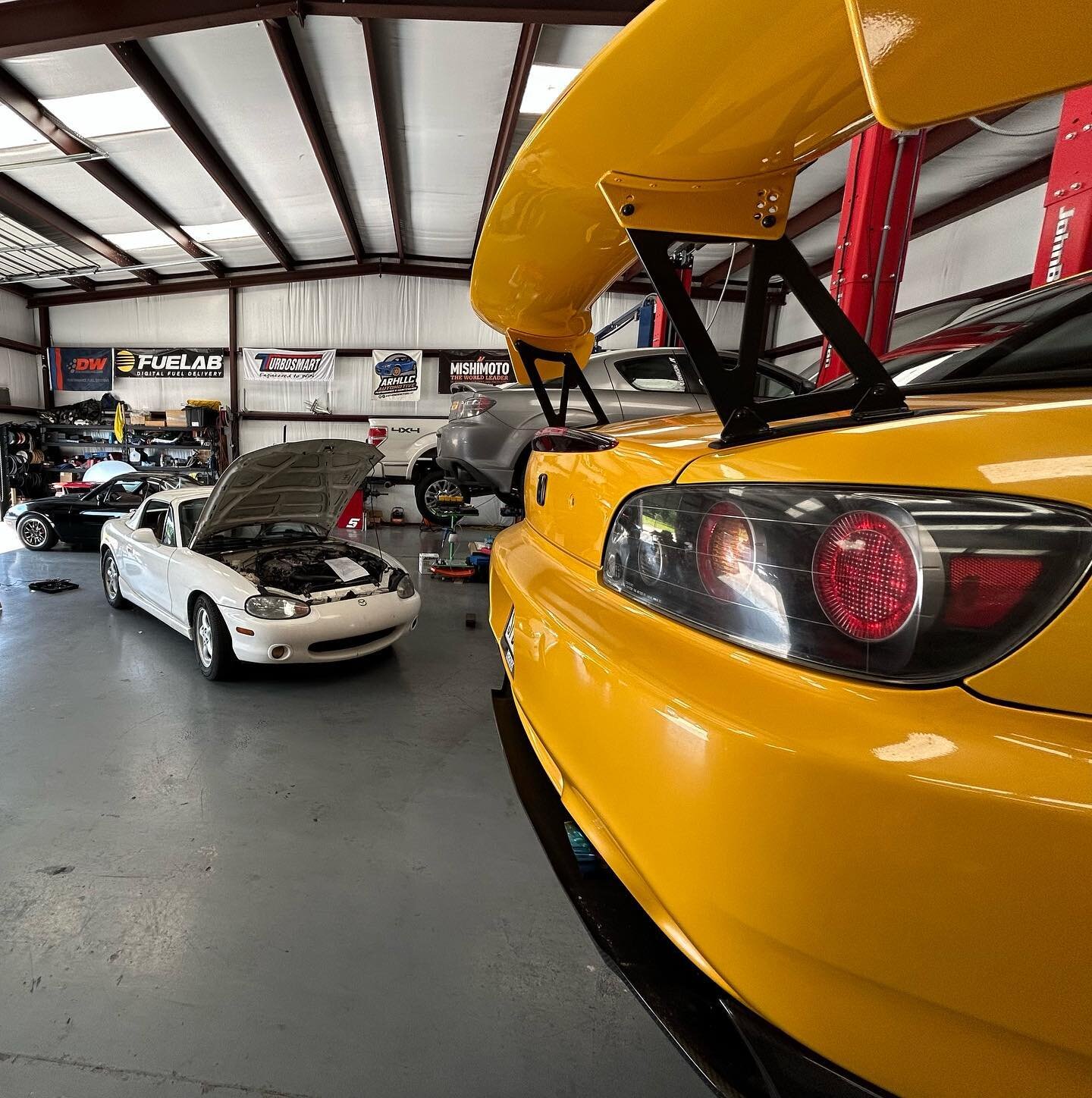 Variety is the spice of life. #hondaS2k #mazdarx8 #f150 #nbmiata #arhindrichsllc #houston #texas #cypresstexas #thatmiatashop #houstonmiataclub #hous2k #voltex #bigwang #rotary #routinemaintenance