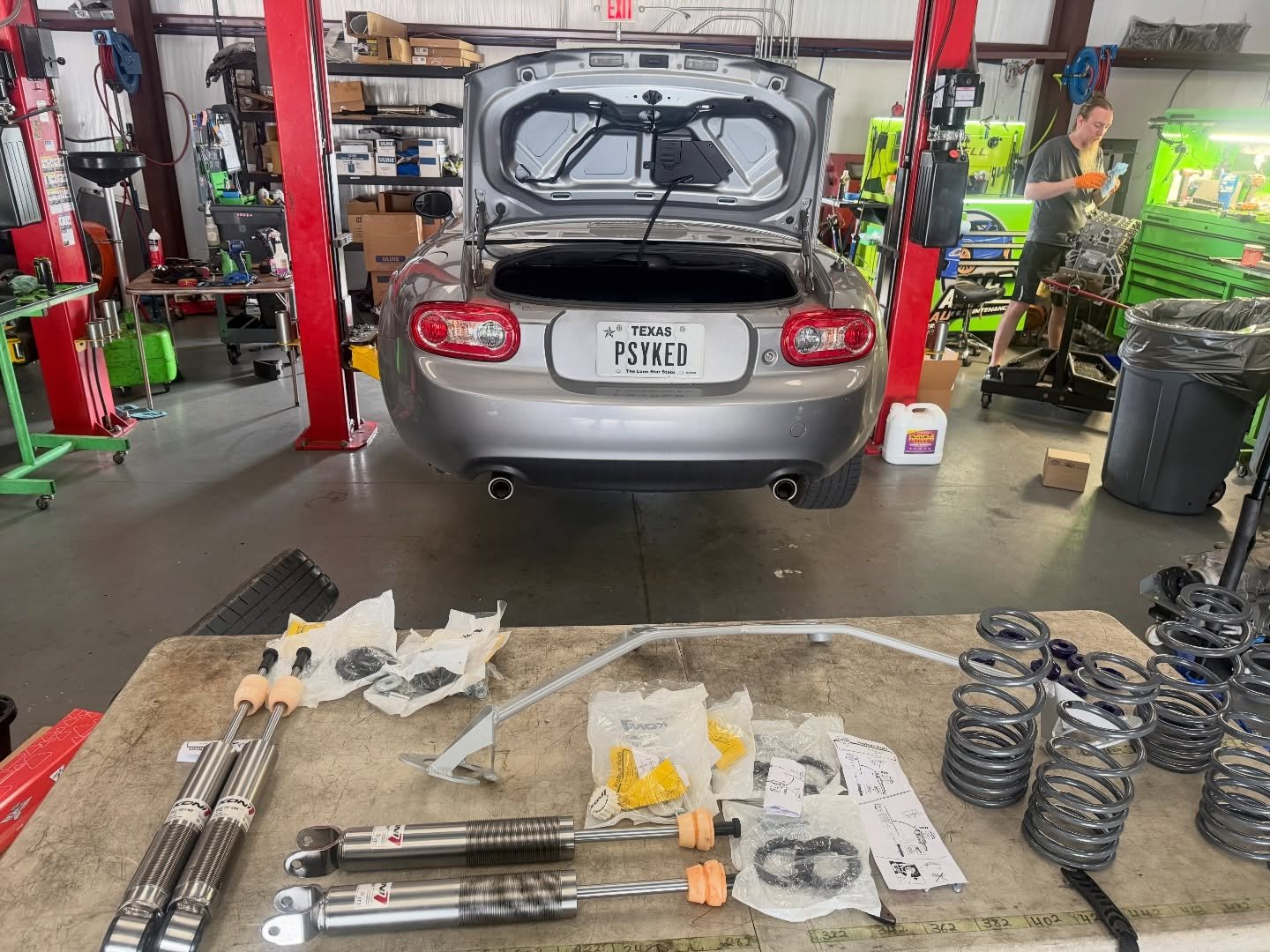#NCmiata in the house for some @goodwinracing upgrades. Roadster sport Koni coilovers and front shock tower brace. #arhindrichsllc #houstonmiataclub #houstonmiatagroup @houstonmiataclub