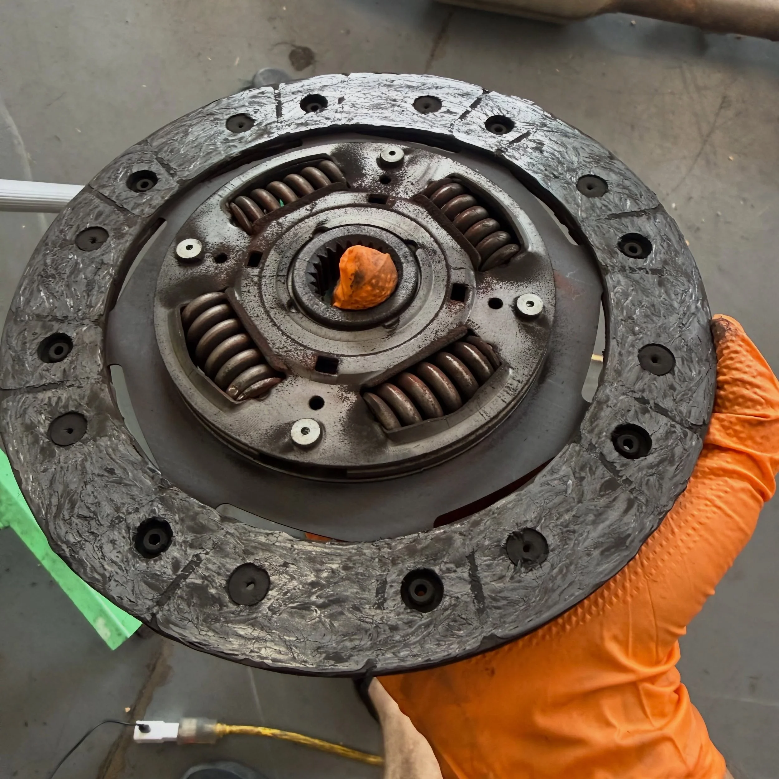 Roasted clutch that came out of an #NCmiata whose engine we are replacing. #arhindrichsllc #houstonmiataclub @houstonmiataclub #thatmiatashop