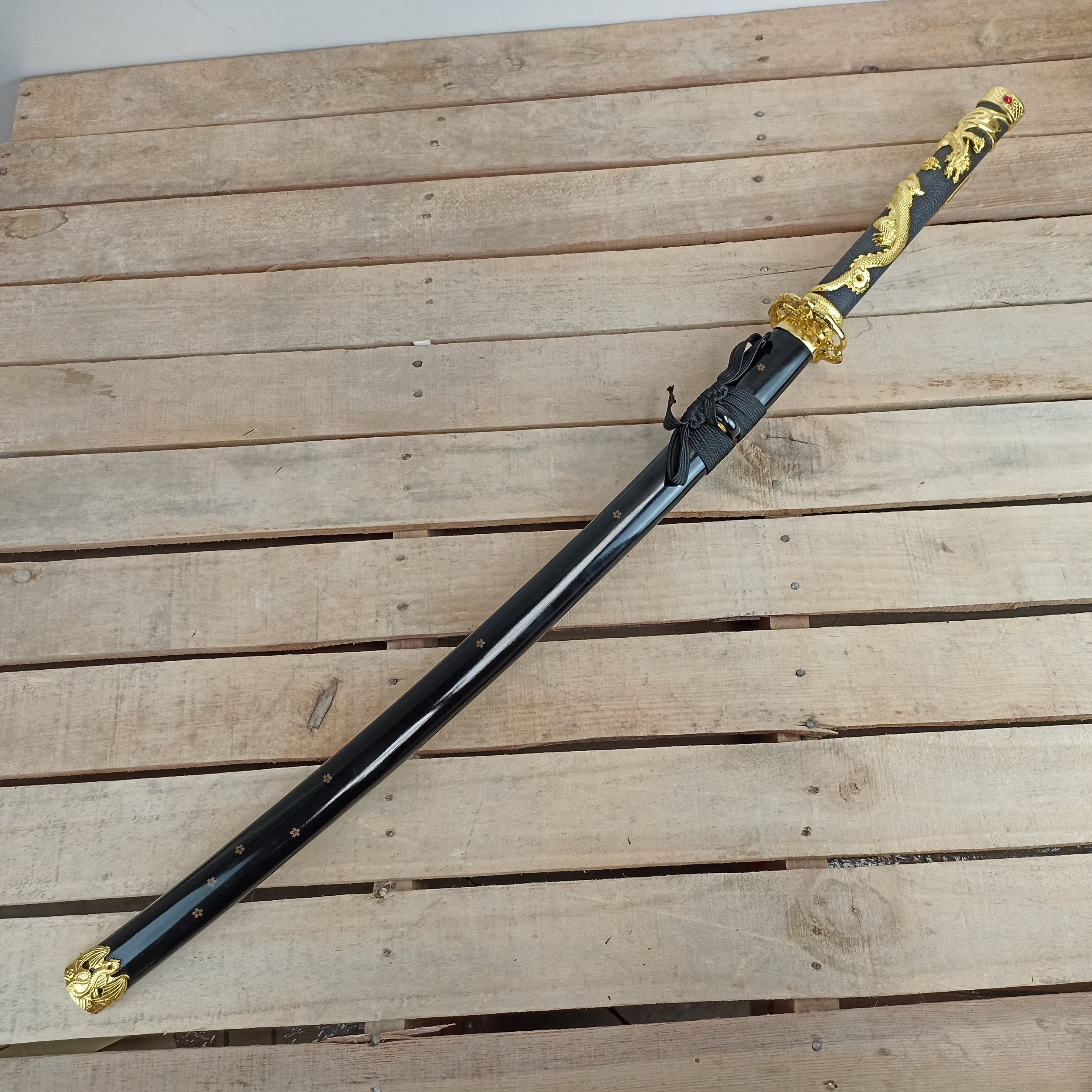  fengze - Espada samurái hecha a mano, 40 pulgadas, acero de  damasco, ultra afilada, espiga completa, barro templado, katana totalmente  forjada a mano para batalla real : Deportes y Actividades al