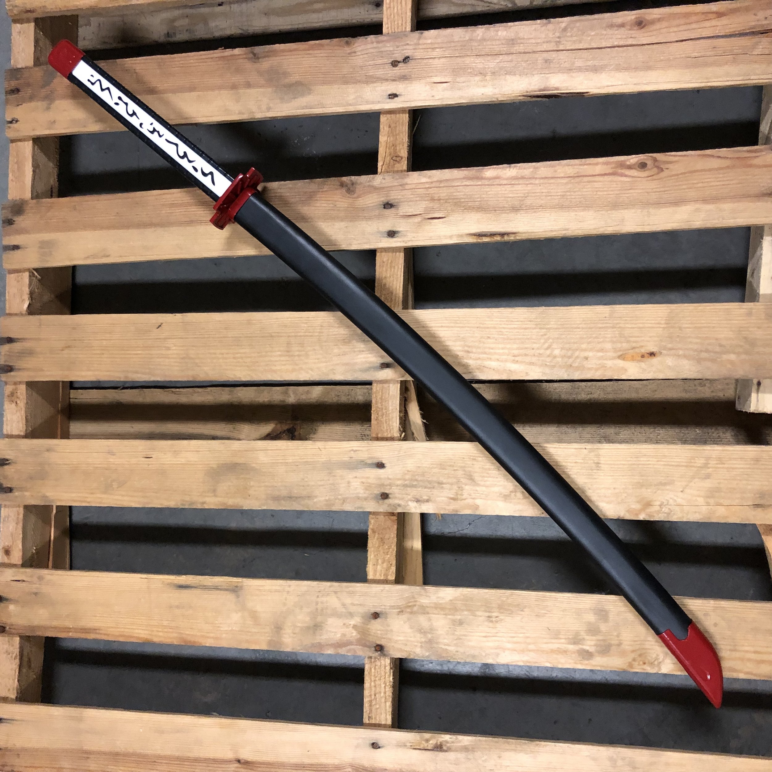 Katana Decorativa De Giyu Tomioka - Espada De Madera De 95 Cm Con Soporte De Exhibición Premium, Ideal Para Cosplay