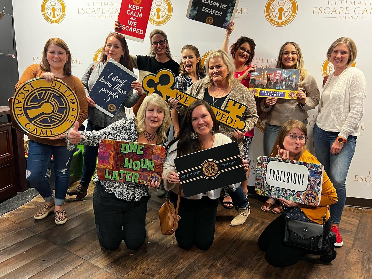 These lovely ladies came in too clutch with the ultimate escape with 17 seconds left!! Yeaaaaa!!!! 🔥👏☺️👌🎉

#weescaped #atlanta #uegatl #masterpuzzlers #wedidit #funthingstodo #ultimateescapegameatlanta #teacherlife🍎