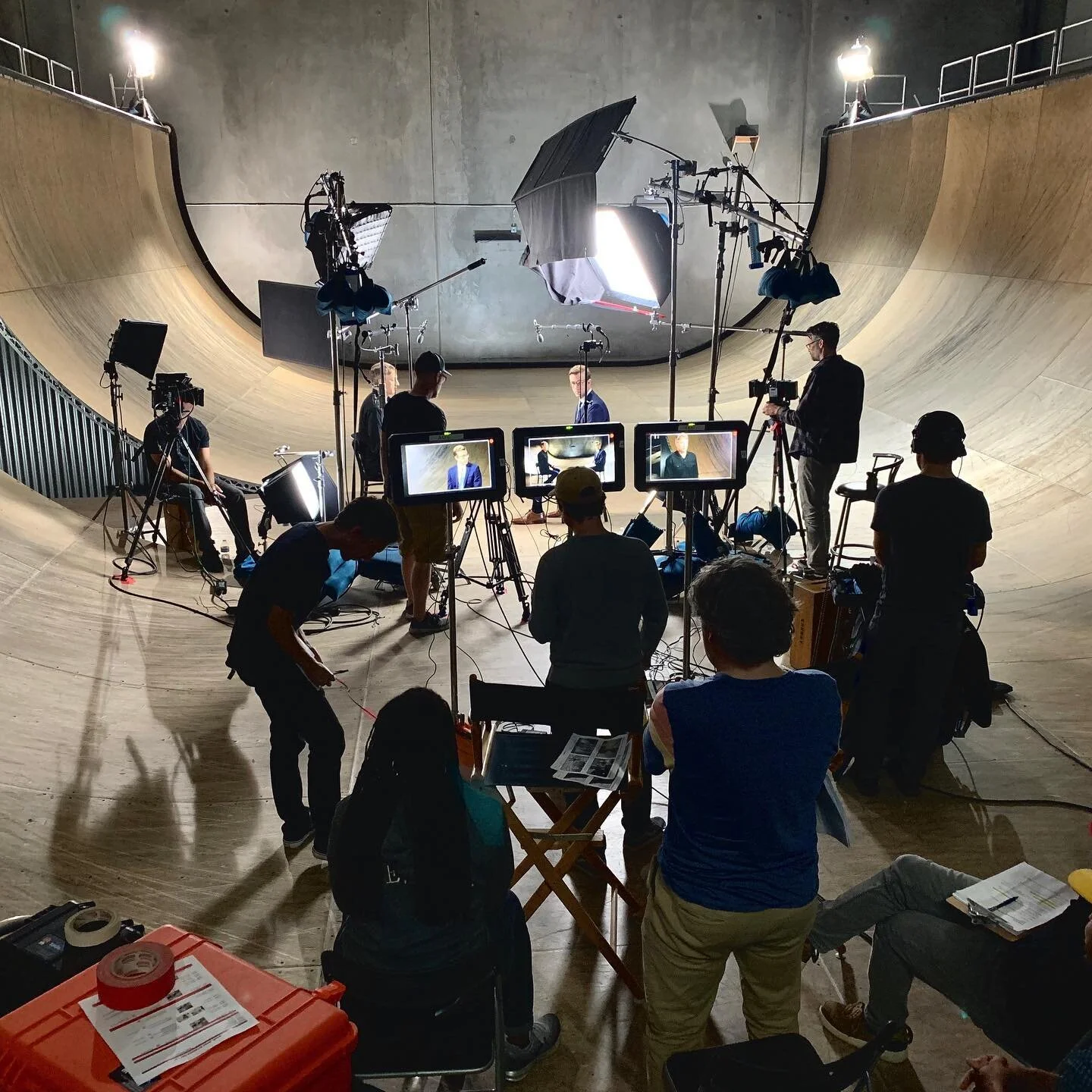 Quick Interview set up today on Tony Hawks Ramp.#bts#redcamera#arrilighting #gaffer#tonyhawkproskaters