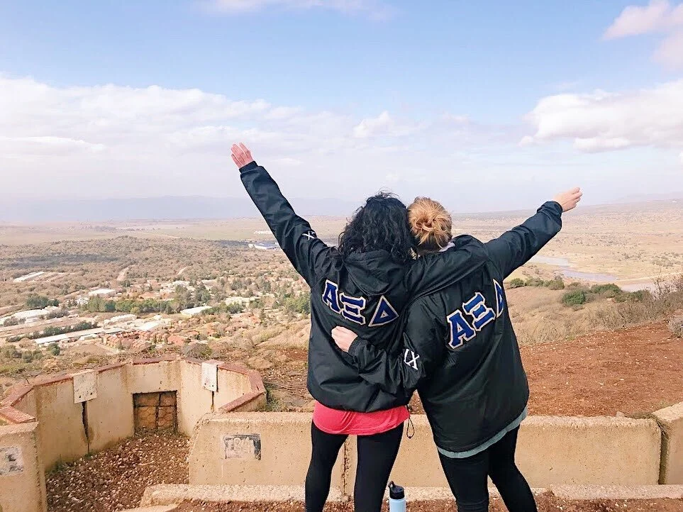 Raise your hand if you wish you were back here !