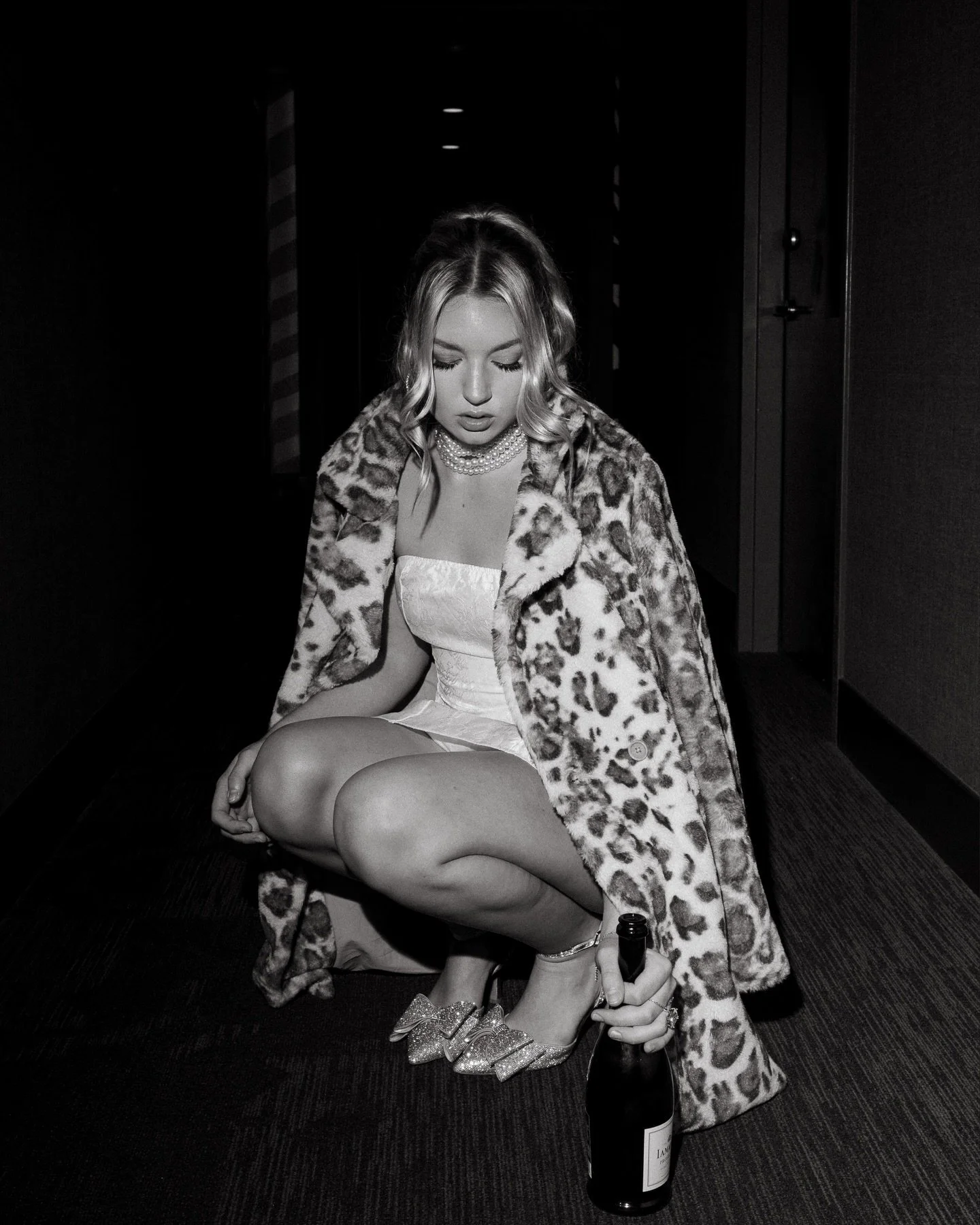 Same Ol&rsquo; Mistakes&hellip;

Concept+Planning: @makeup.with.annak 
Content Creator: @behindyourweddingday 
Hair+Makeup: @makeup.with.annak 
Location: @lmcolumbusthejoseph 
Model: @ivyylauren 
Photographer: @photoxnikole 

#ohiophotographer #edito