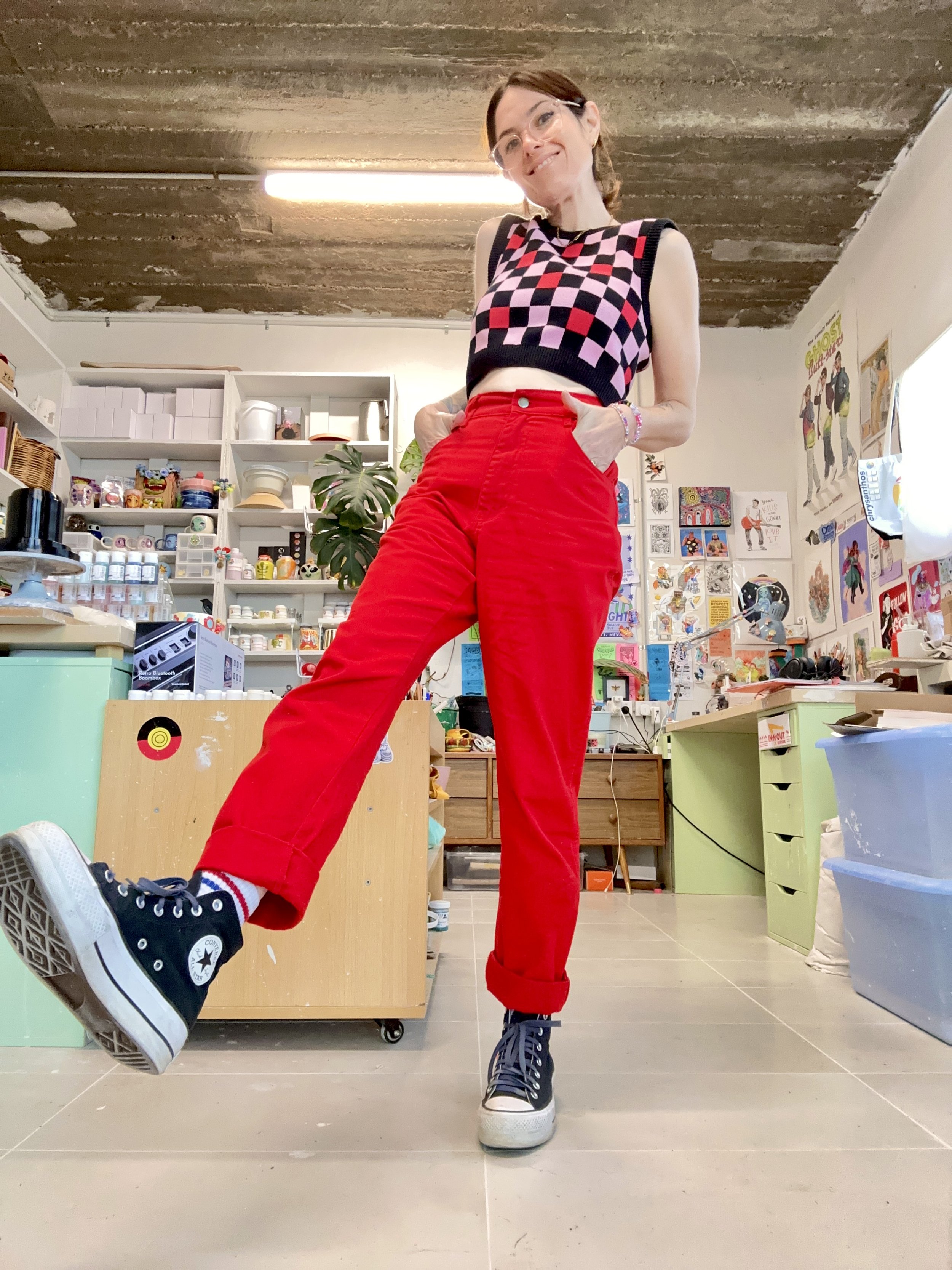 sarah enid connor, ceramic artist and all round bumbling dingus just trying to do her best!