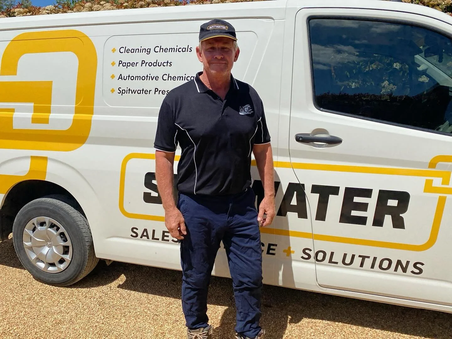 Meet the Team &hellip;..👌

Name - Adi

Nickname - Fielks, Ads, Adi 😄😄

Job Title - Customer relations, stock control, deliveries and much more&hellip;🚛👩🏽&zwj;💻

Favourite MGE Product- Cobalt Blue &ldquo;GO&rdquo; or Agar &ldquo;Grill Clean&rdq