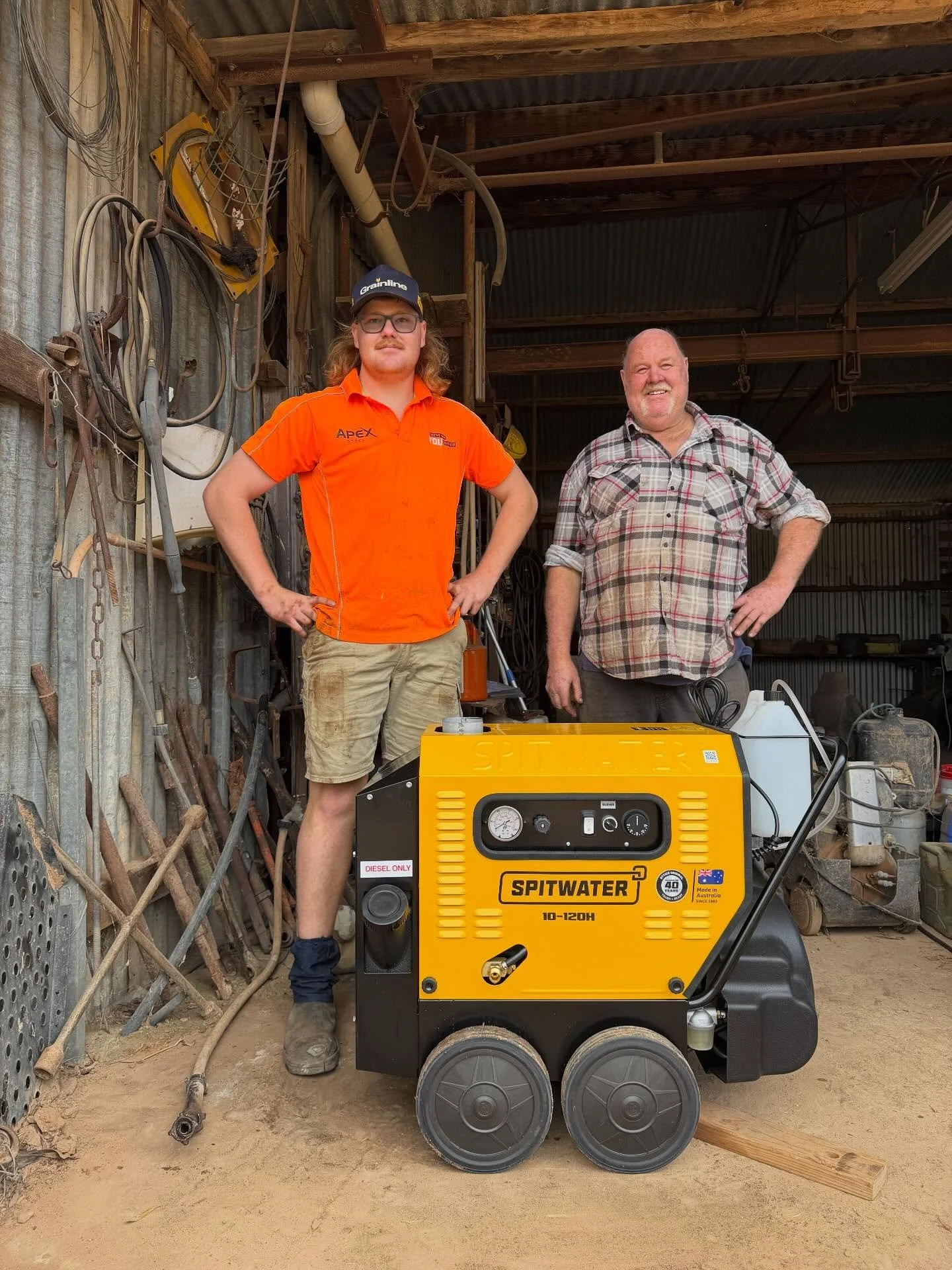 It was an exciting delivery for the Hampel family today with a new 10-120H SPITWATER Hot Water Pressure washer 🙌💦💭🚜
Even the family dog was excited 🐶

A massive Thanks to Windy, Kay, Boyd and family for supporting our local business 🙌🙌