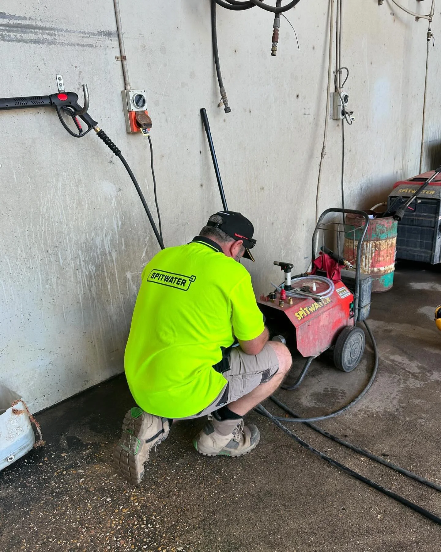 Does your SPITWATER need some love and attention????
Ferbs is your man 👏👏👏💦💭
@mge_riverland we understand the importance of back up service and maintenance for this important piece of machinery 🙌
@spitwateraus