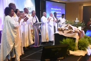 BishopsLEadOpeningWorship.JPG