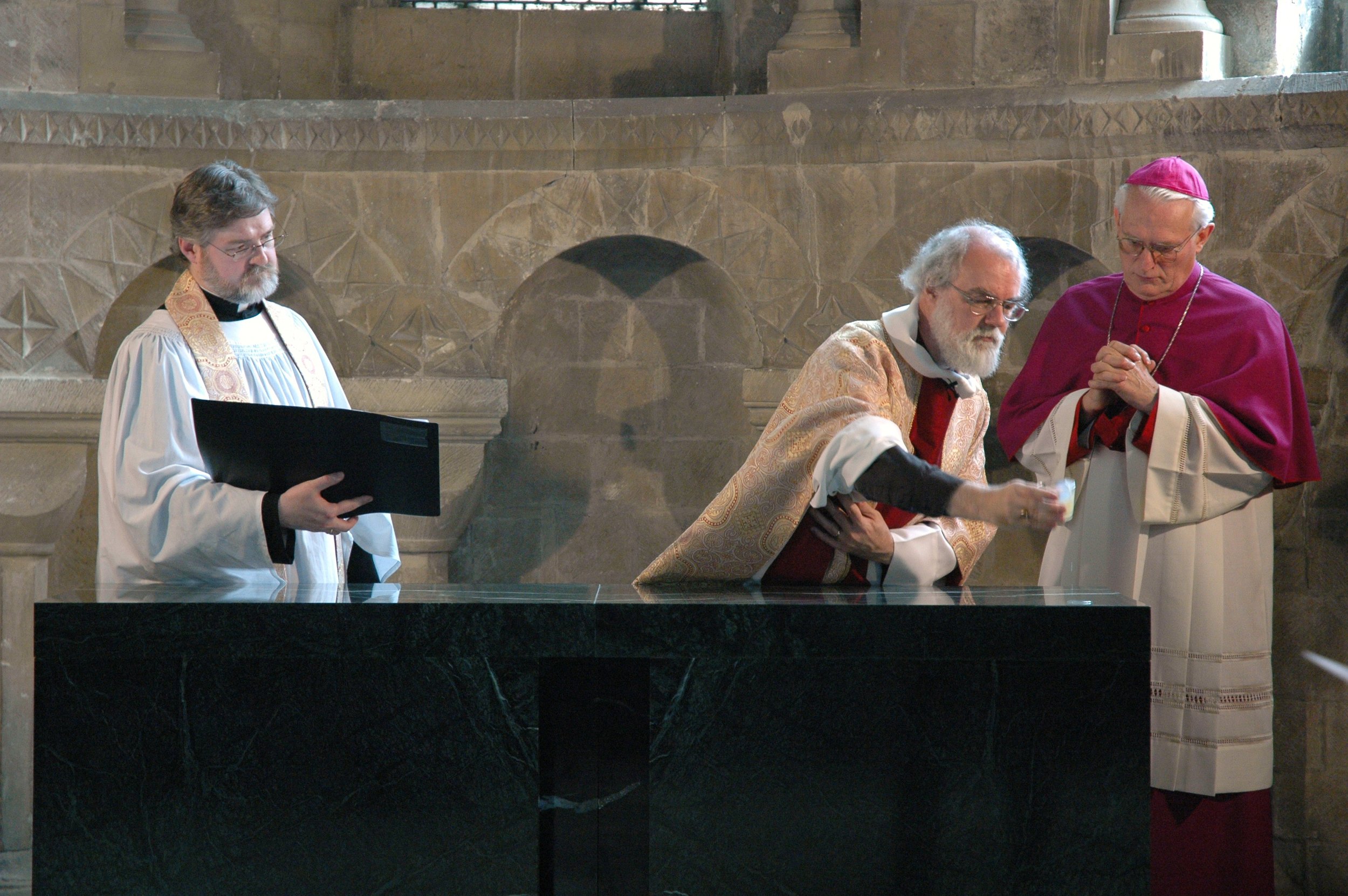 Rowan Williams Presiding at St Anselm's Altar