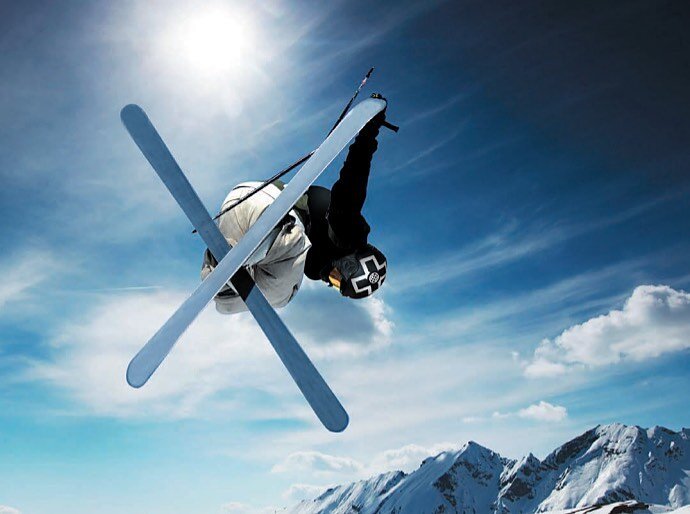 Depuis 2001, la marque fran&ccedil;aise @prosurf.officiel propose des casques et protections de ski et snowboard (alliant design, confort et technologie)